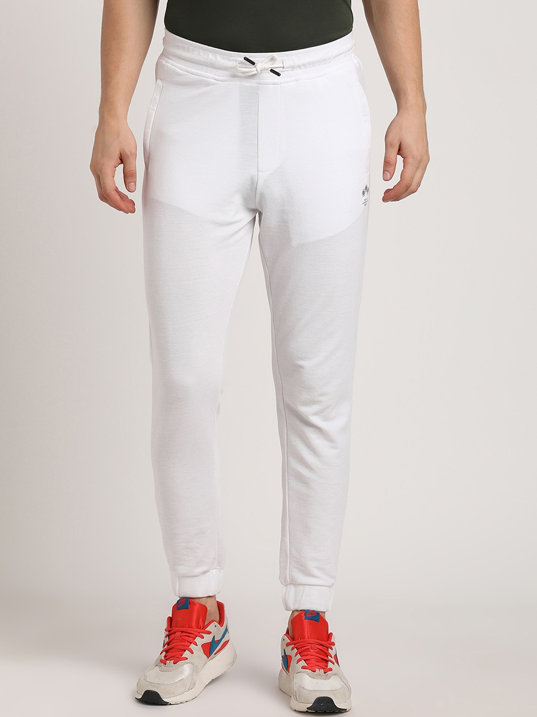 

Turtle Men Cotton Mid Rise Joggers, White