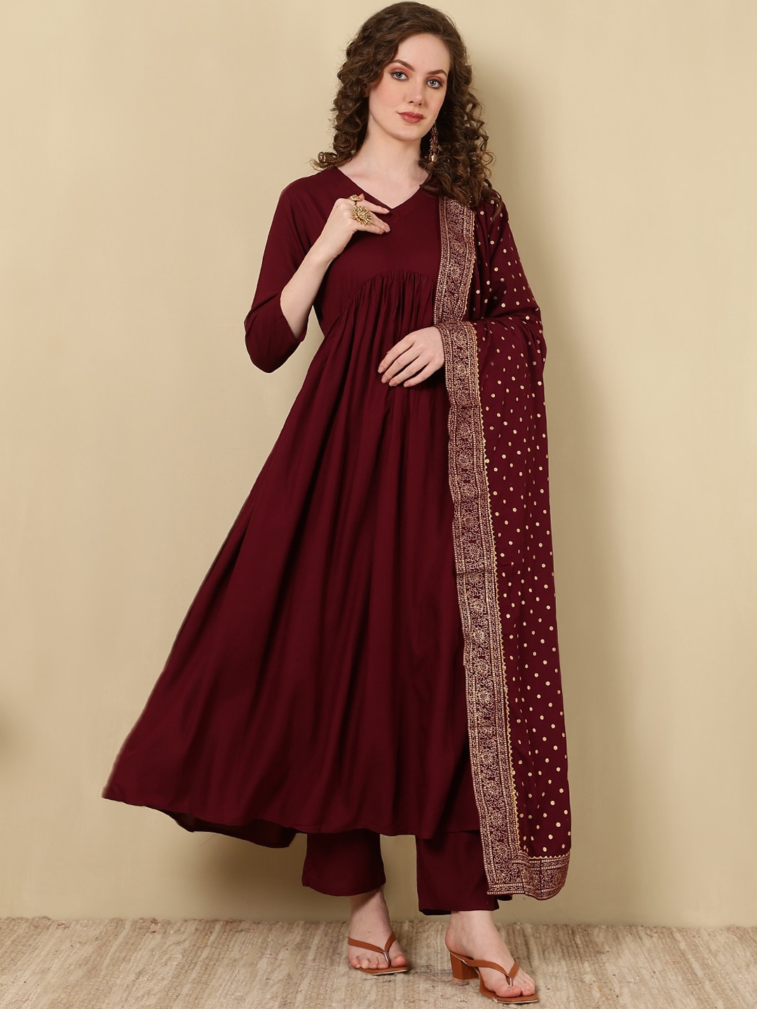 

GLAM ROOTS Women Pleated Kurta with Trousers & With Dupatta, Maroon