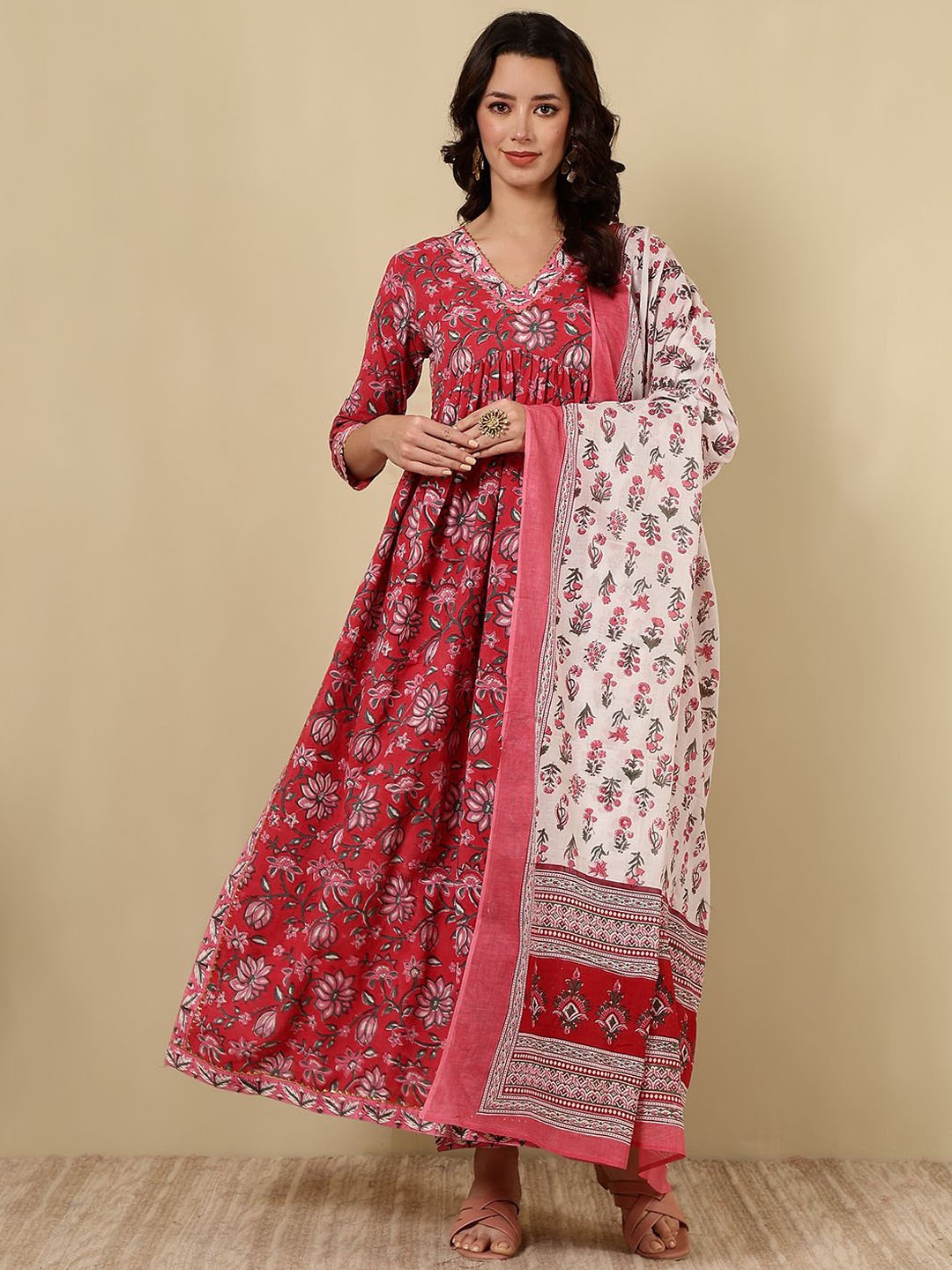 

GLAM ROOTS Floral Printed Empire Pure Cotton A-Line Kurta with Trousers & Dupatta, Red