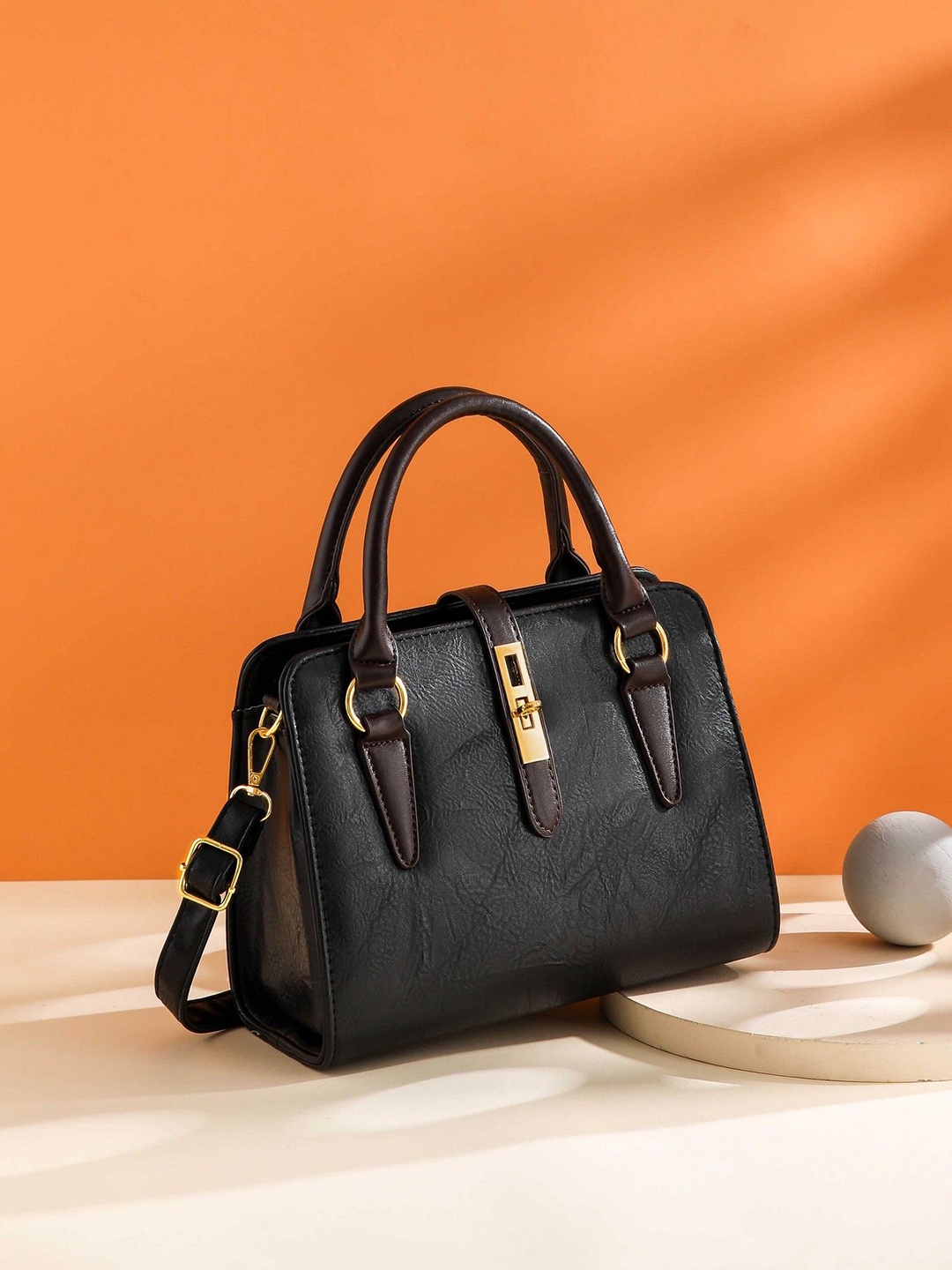 

Diva Dale Structured Sling Bag, Black