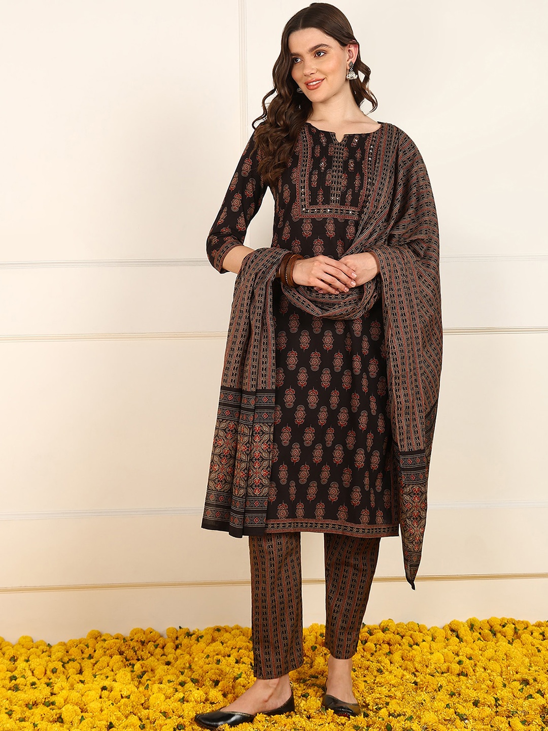 

AHIKA Brown & Black Ethnic Motifs Printed Sequinned Pure Cotton Kurta & Trouser & Dupatta