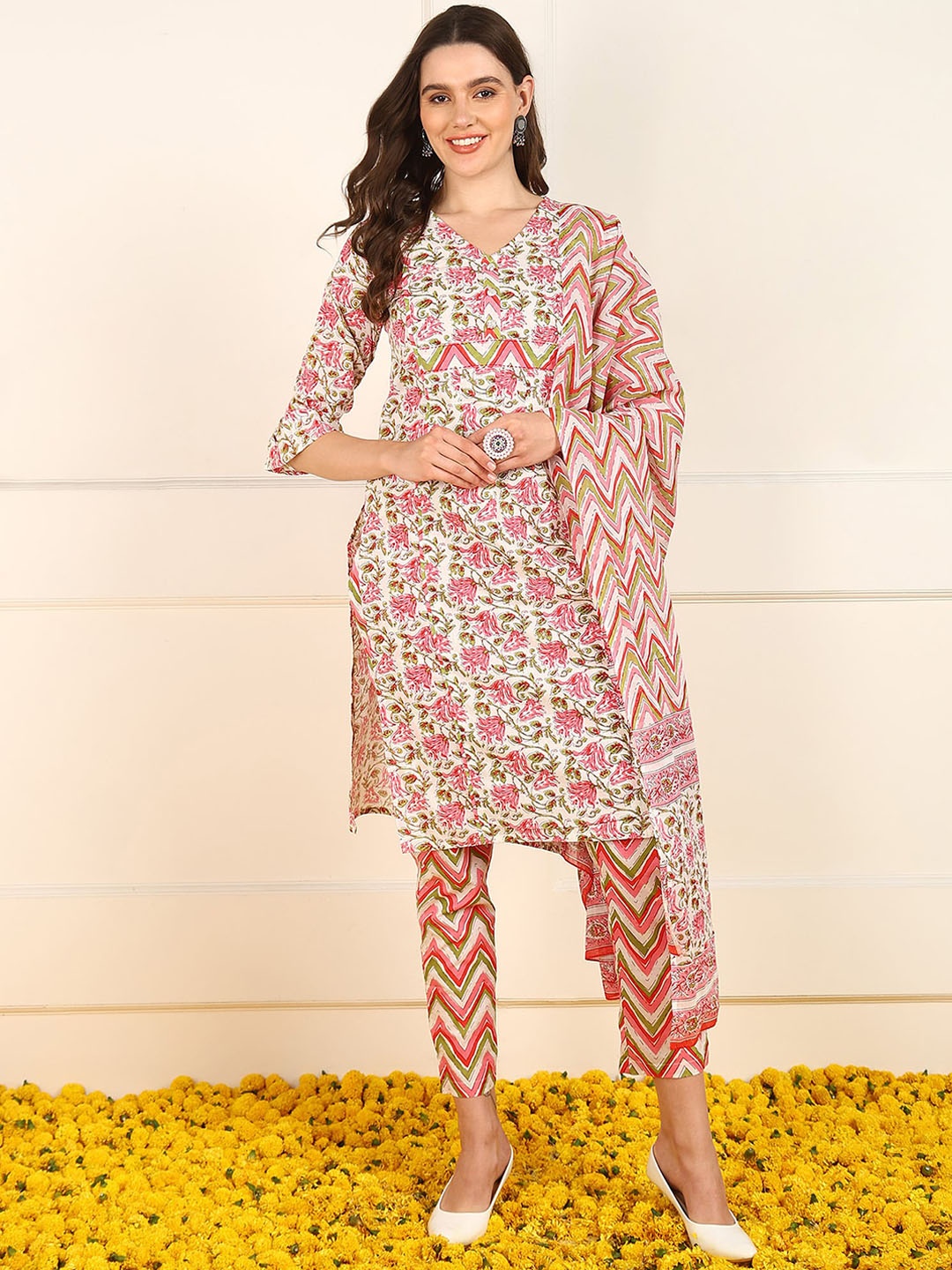 

AHIKA Pink & Off White Floral Printed V-Neck Pure Cotton Kurta with Trousers & Dupatta