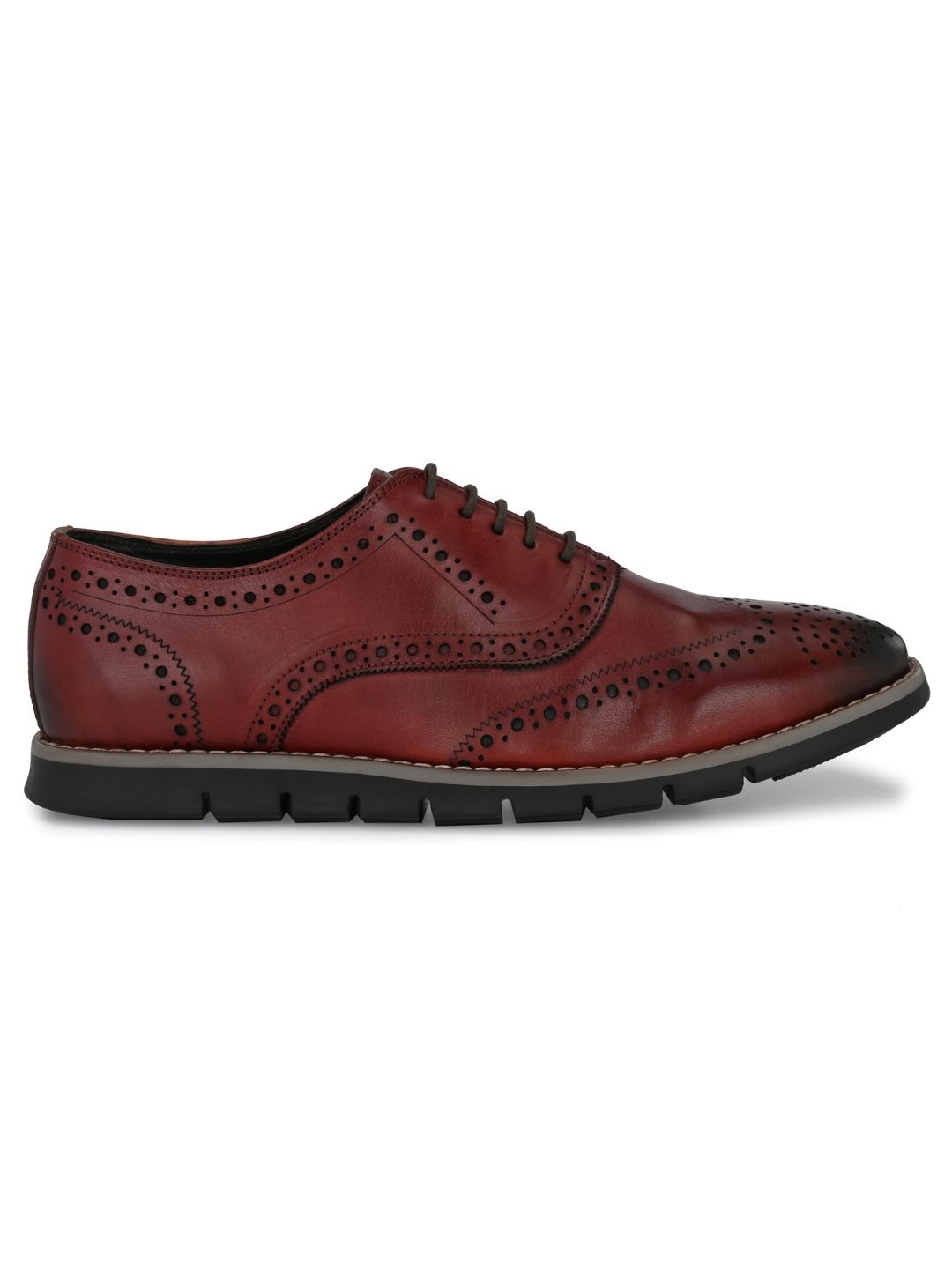 

LEGWORK Men Textured Formal Brogues, Red
