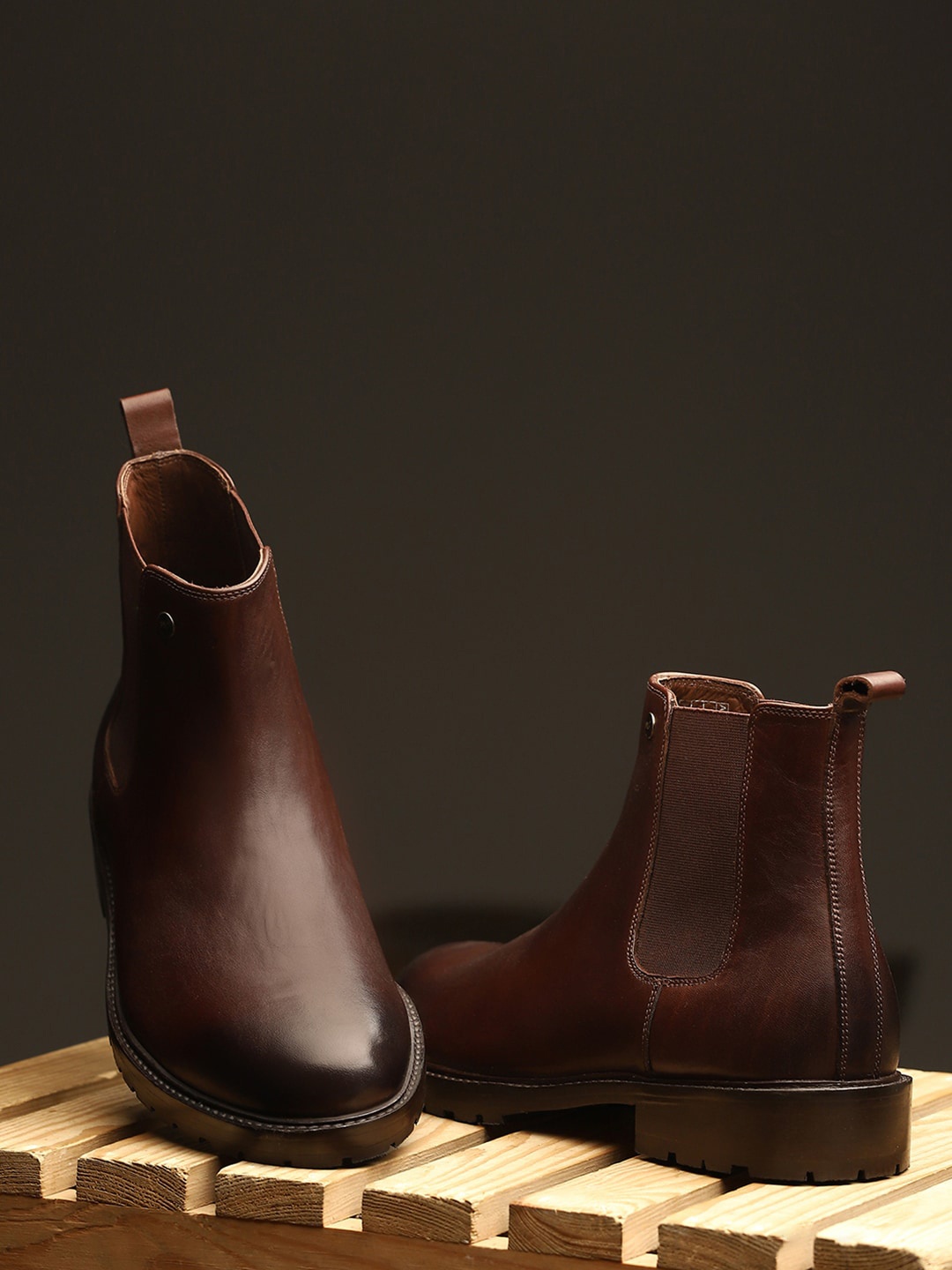 

Monte Carlo Men Mid Top Leather Chelsea Boots, Brown