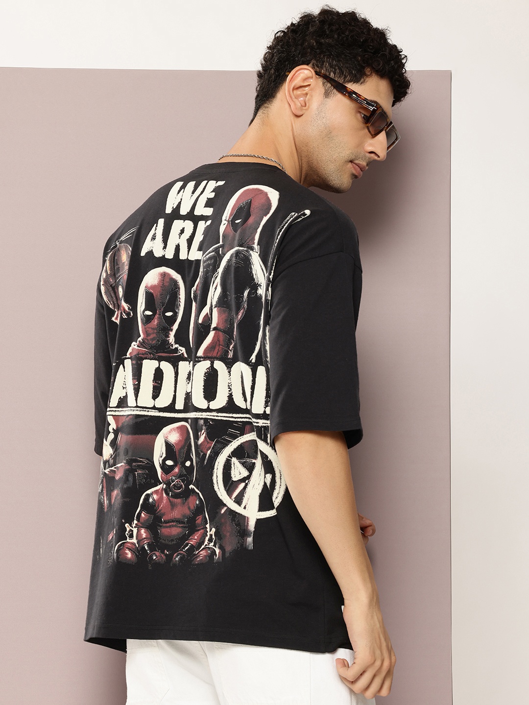 

Kook N Keech Marvel Men Deadpool Printed Oversized Drop-Shoulder Sleeves T-shirt, Black