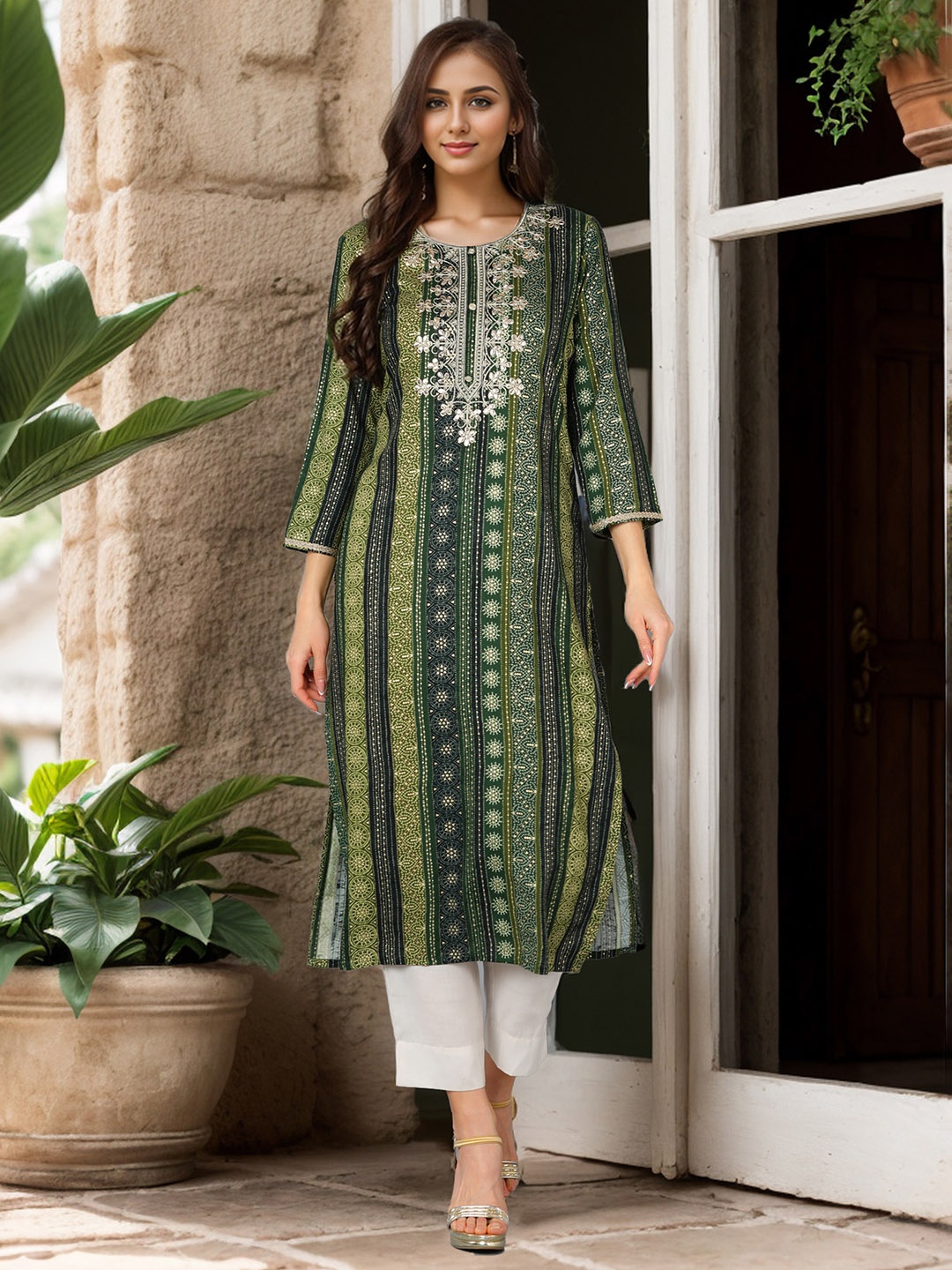 

Anouk Bandhani Embroidered Regular Sleeves Sequinned Straight Kurta, Green