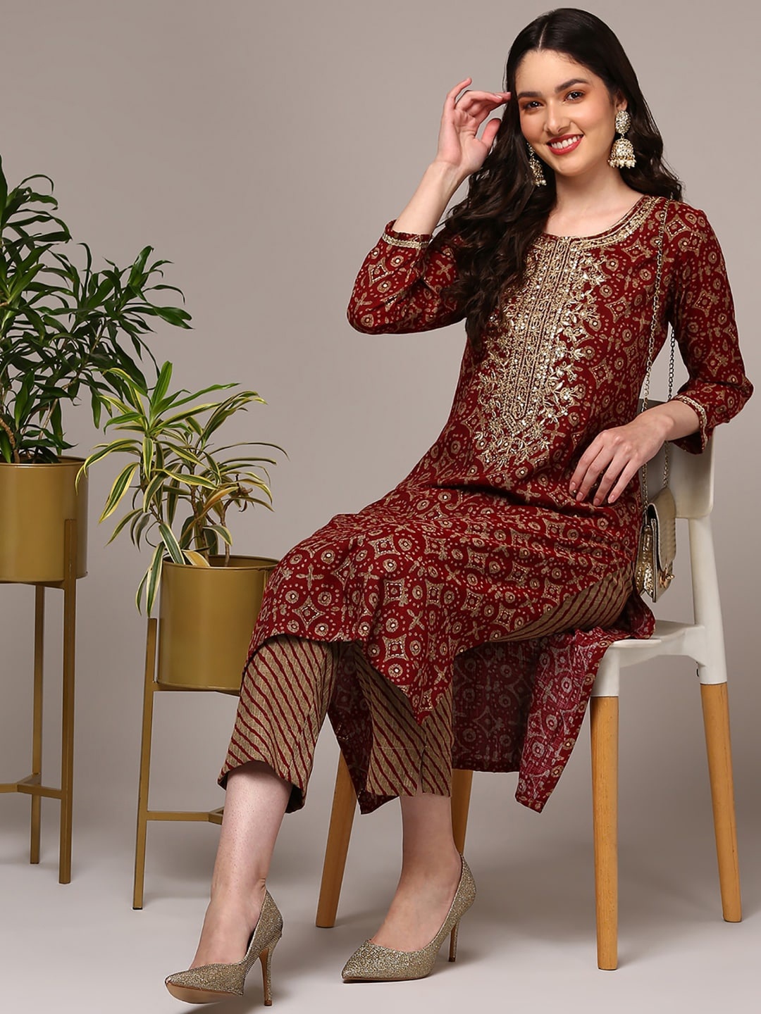 

Anouk Floral Printed Sequinned Straight Kurta, Maroon