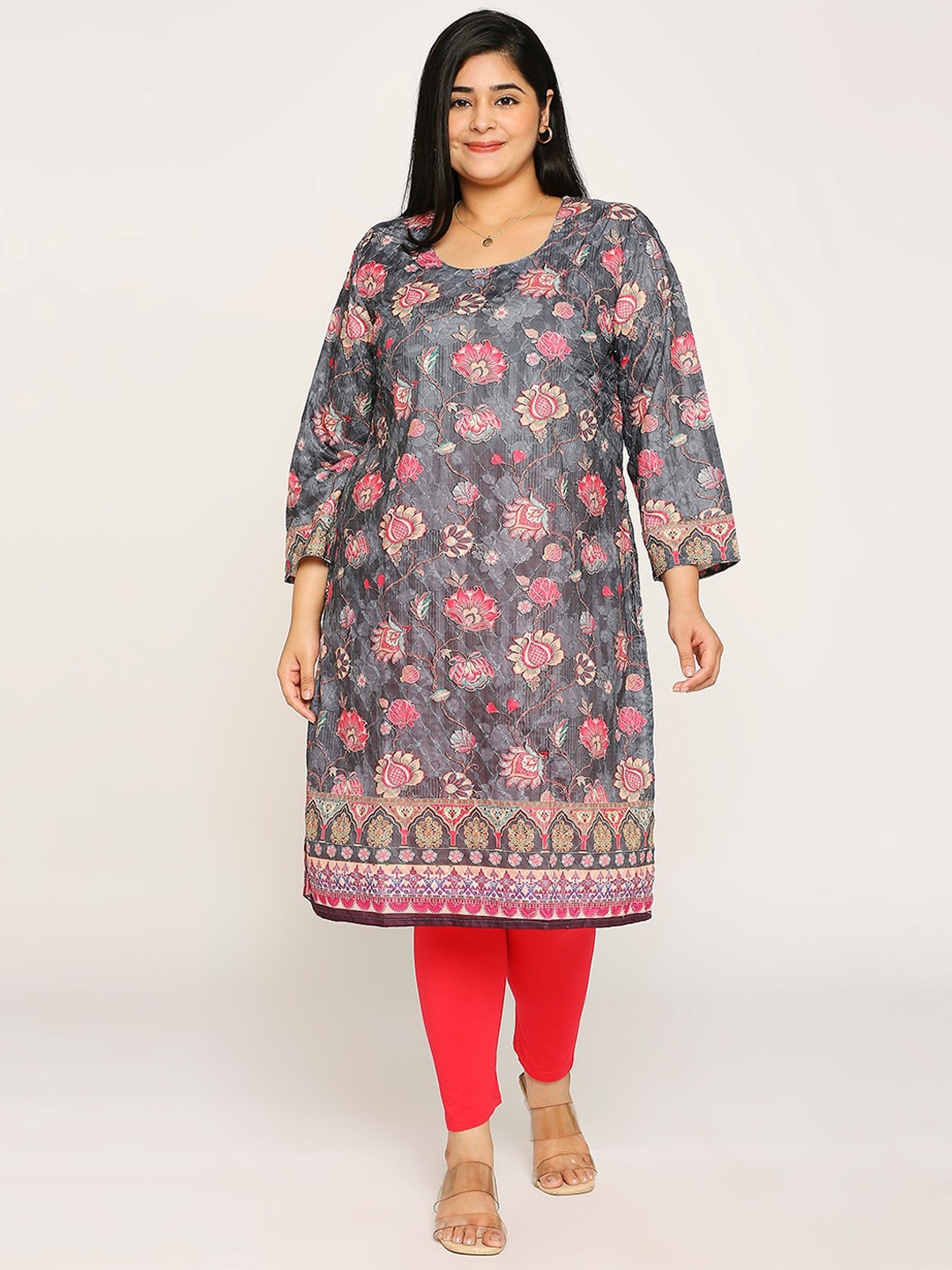 

ZRI Plus Size Women Floral Embroidered Kurta, Grey