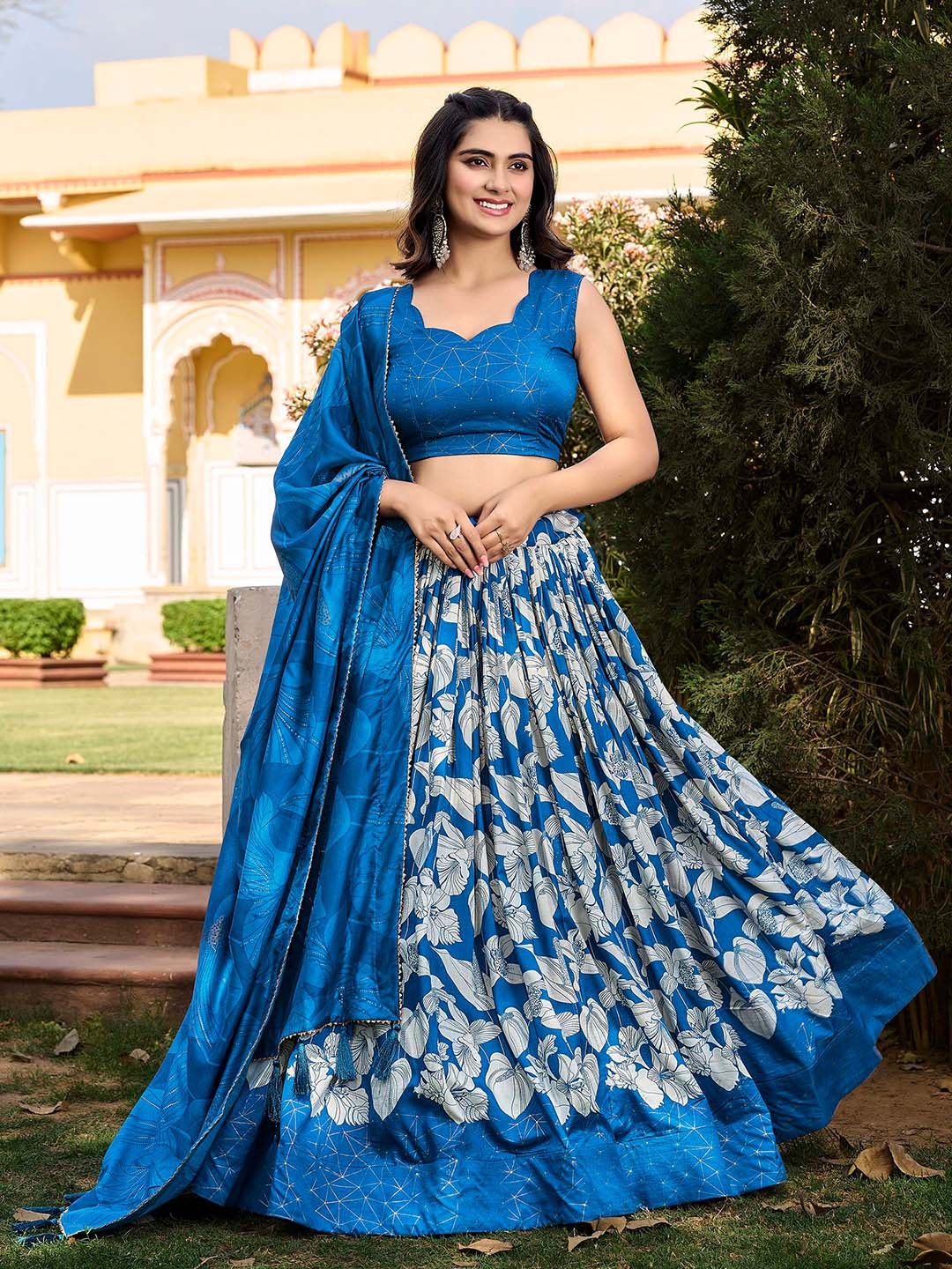 

LOOKNBOOK ART Semi Stitched Lehenga & Unstitched Blouse With Dupatta, Blue