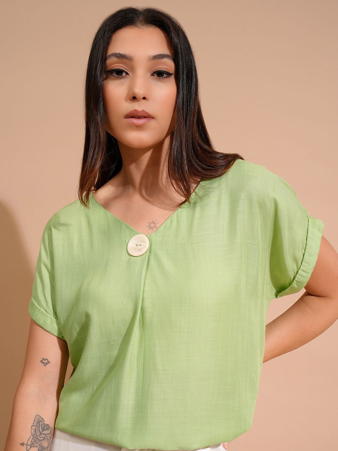 

Tokyo Talkies Extended Sleeves Top, Green
