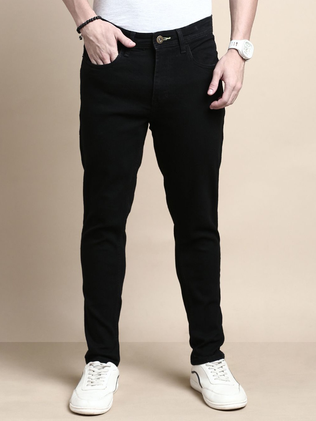 

Chennis Men Tapered Fit Mid-Rise Low Distress Clean Look Stretchable Jeans, Black