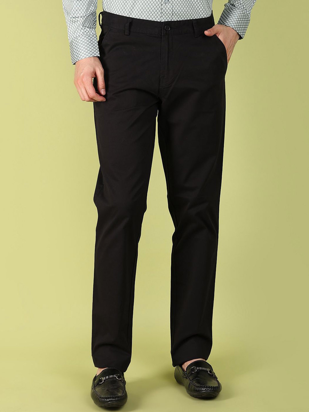 

V-Mart Men Slim Fit Chinos Trousers, Black