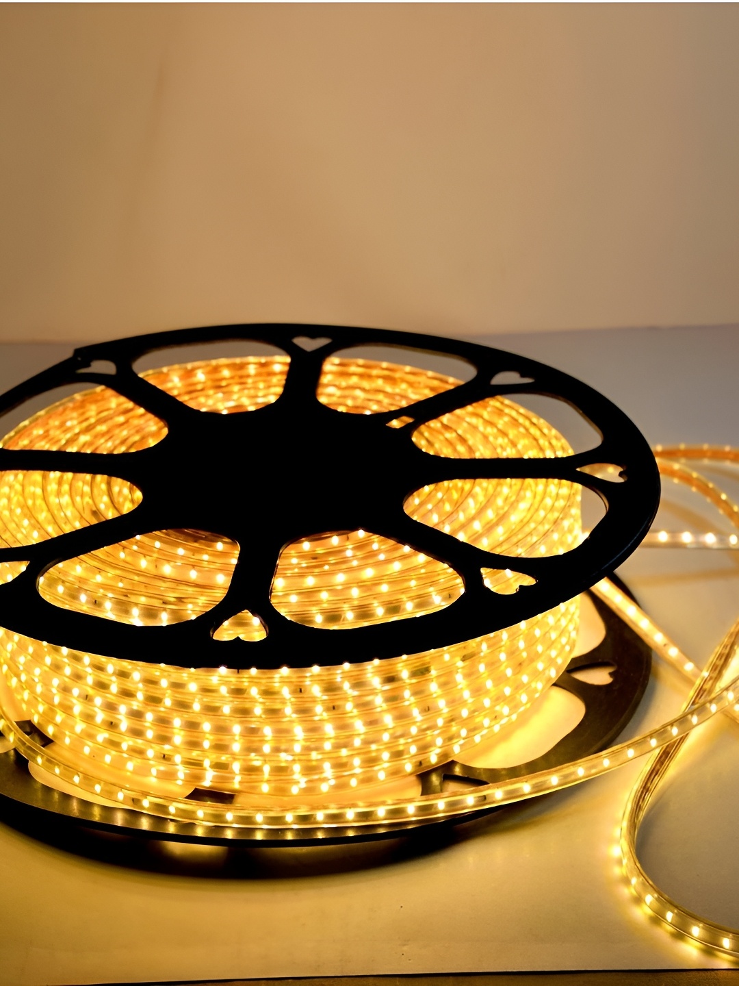 

SPARK WORLD Yellow Rice Shaped String Lights