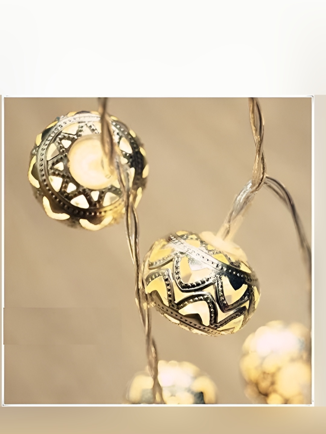

SPARK WORLD Yellow Ball-Shaped String Lights
