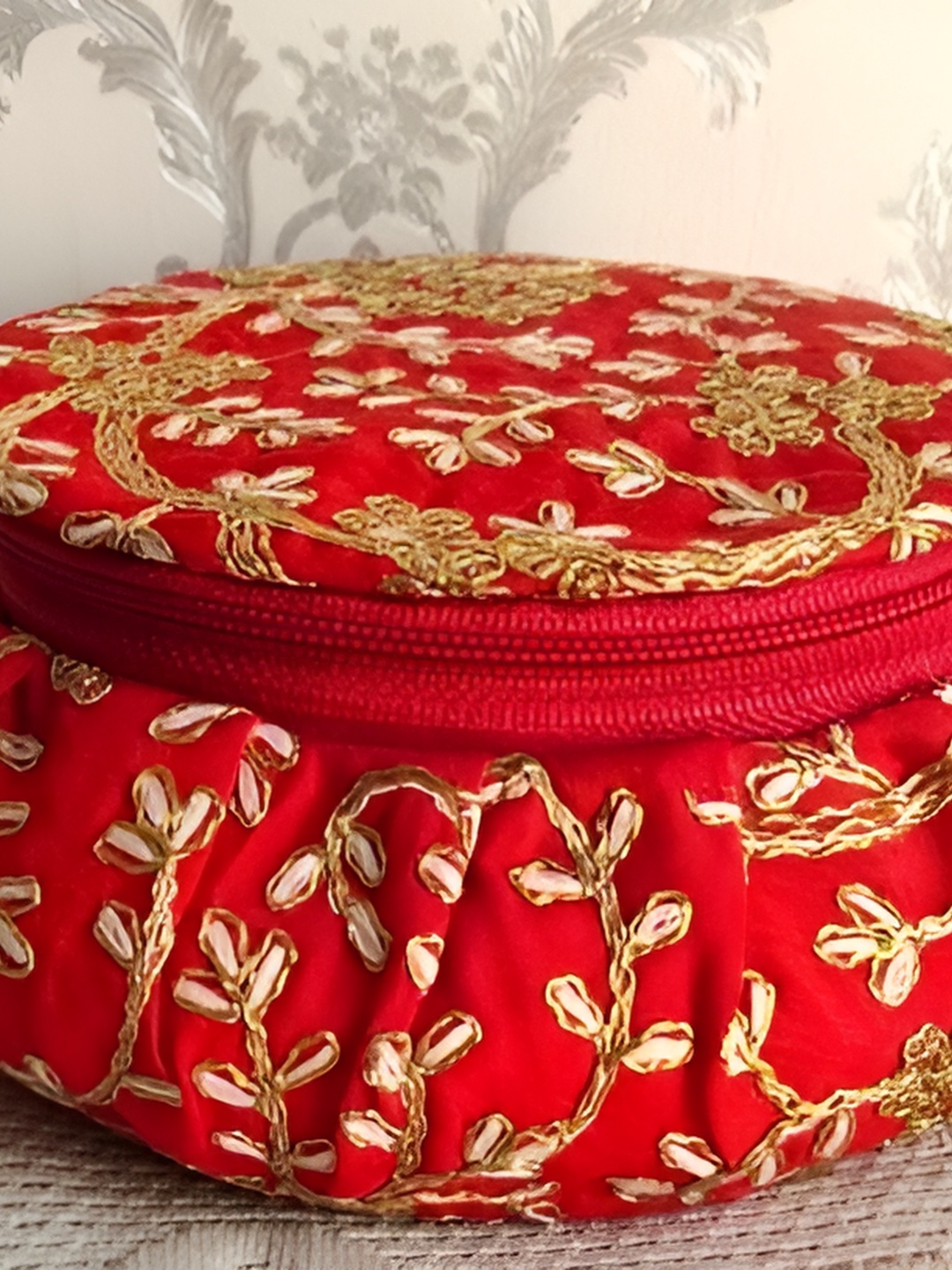 

PUFFSMART Red Set of 1 Reusable Jewellery Organiser Organisers