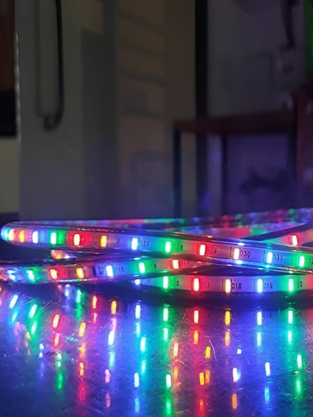 

SPARK WORLD Blue & Red Rice Shaped String Lights