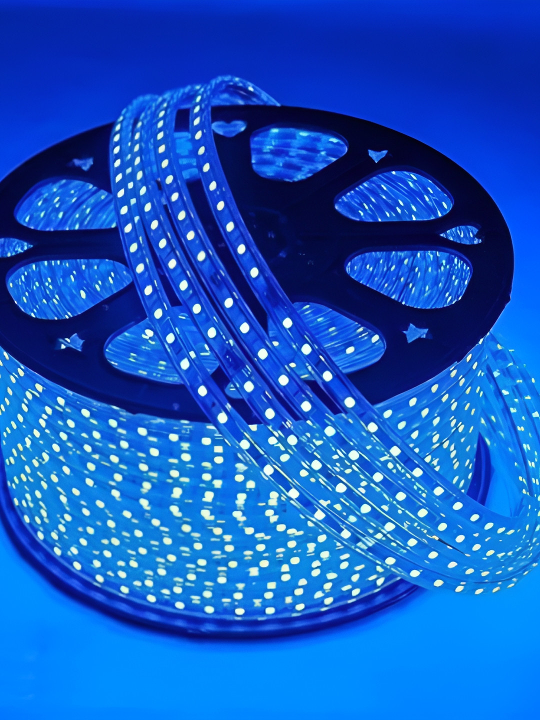 

SPARK WORLD 300 Blue Rice Shaped LED String Lights