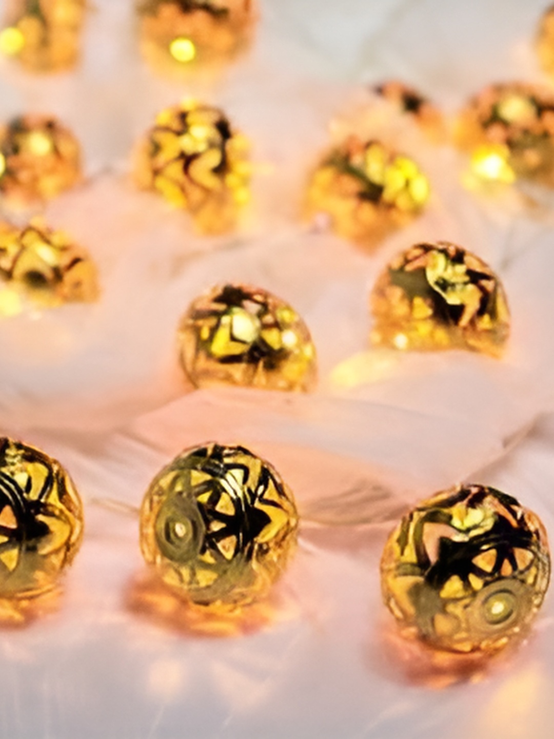 

SPARK WORLD Yellow Cylindrical Shape String Lights