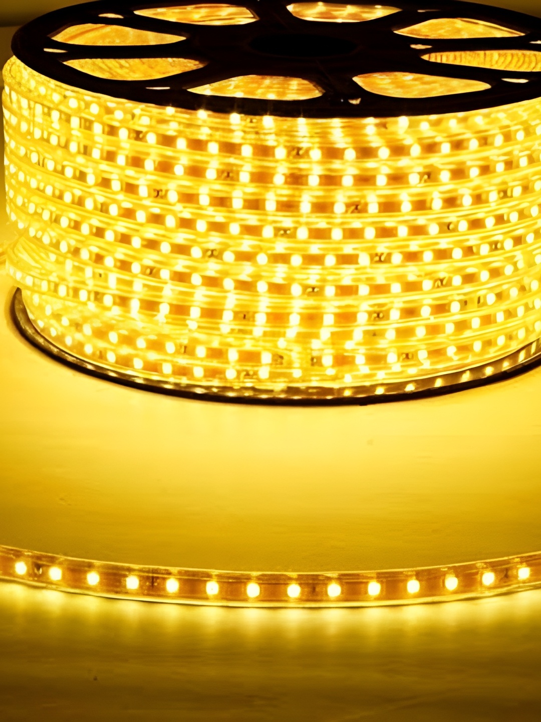 

SPARK WORLD Yellow Striped String Lights