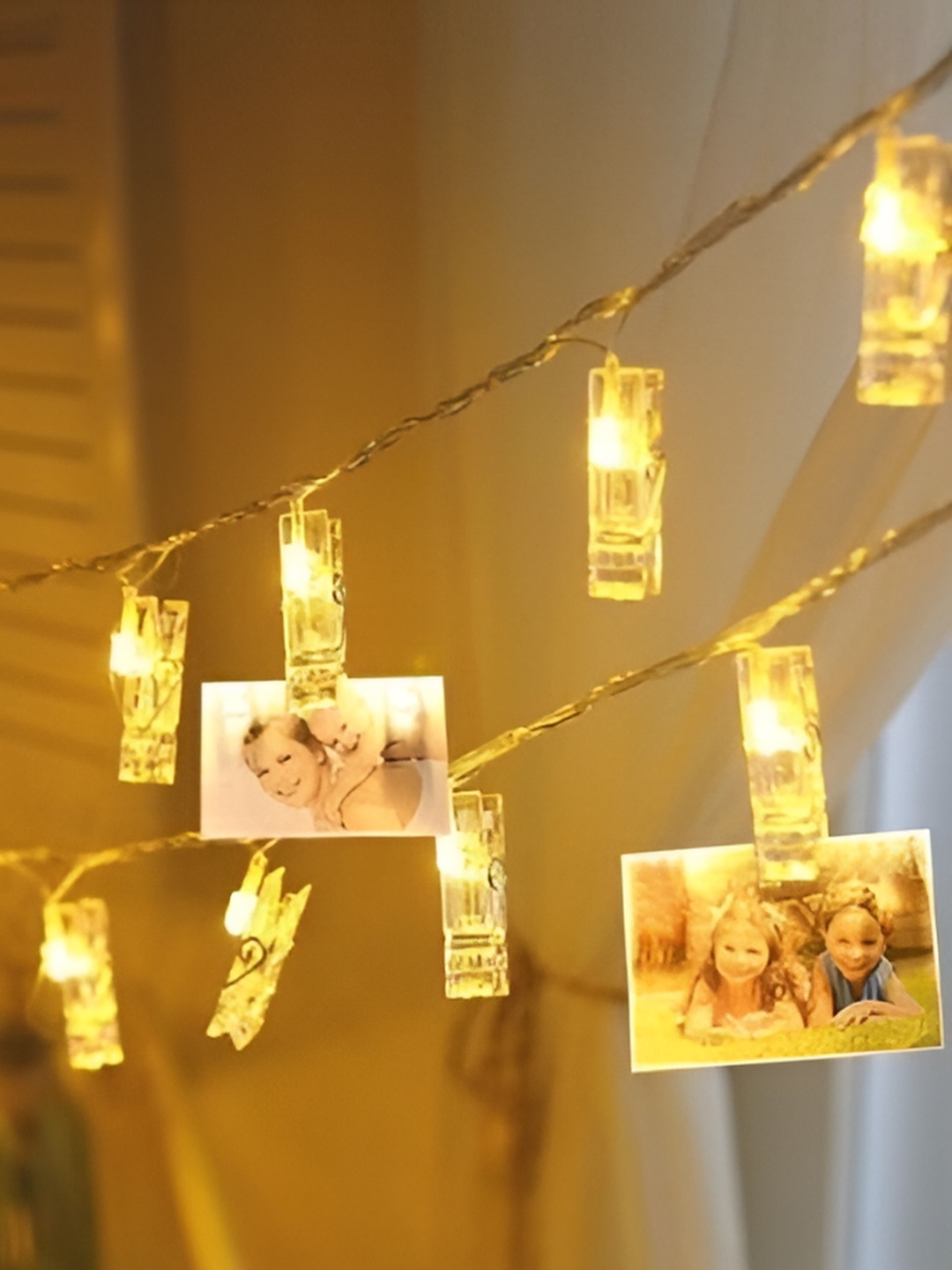 

SPARK WORLD Yellow Photo Clip LED String Lights