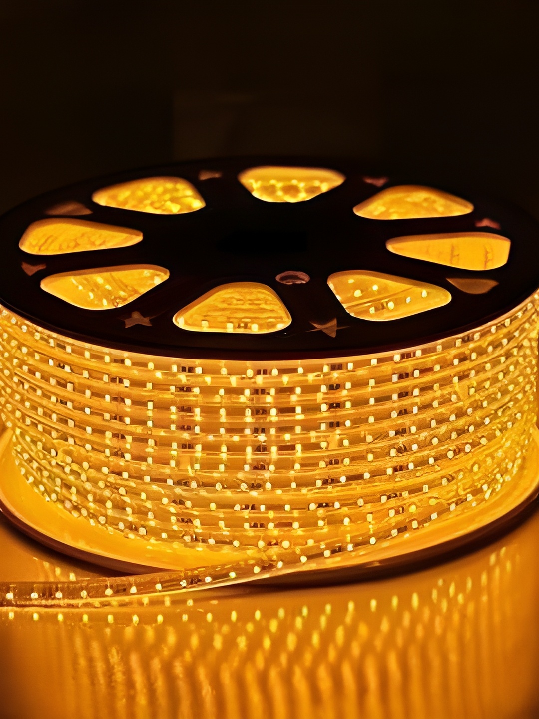 

SPARK WORLD Yellow Rice-Shaped String Lights