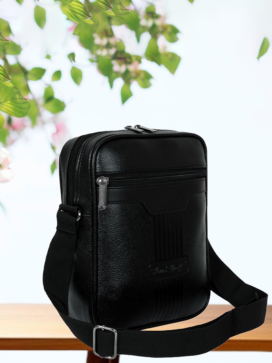 

HARD CRAFT Men Messenger Bag, Black