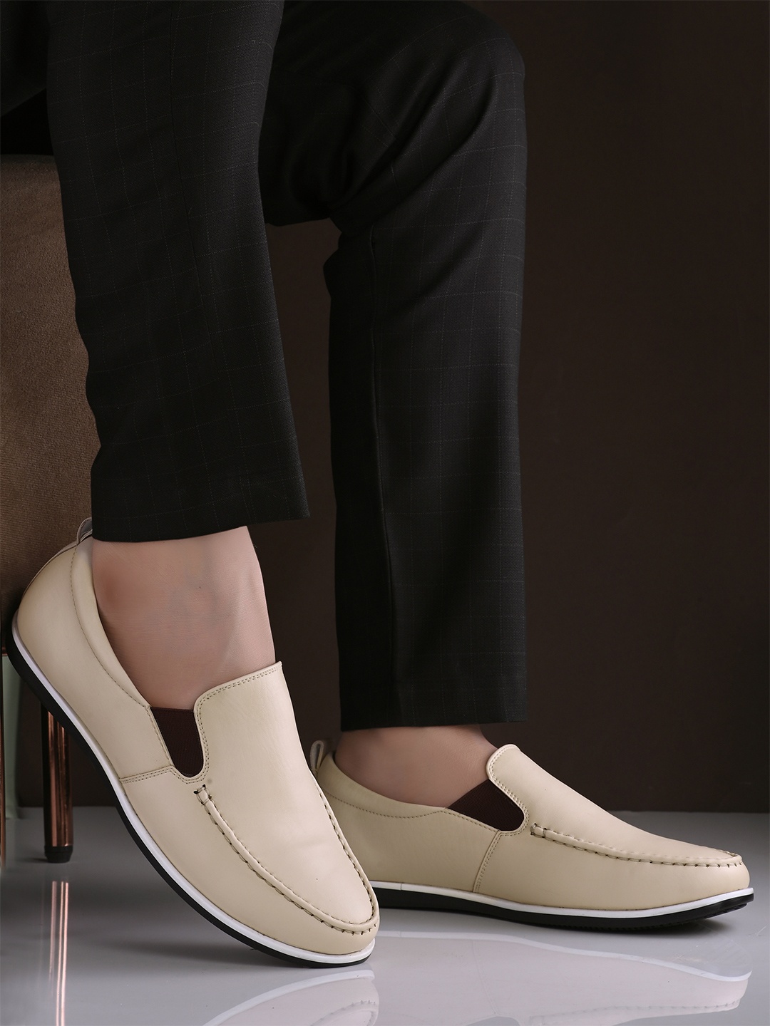 

Mast & Harbour Men Beige Round Toe Slip-On Sneakers