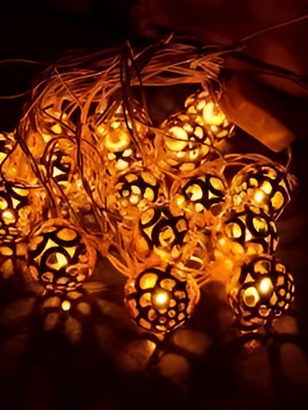 

SPARK WORLD Gold-Toned Shaped String Lights