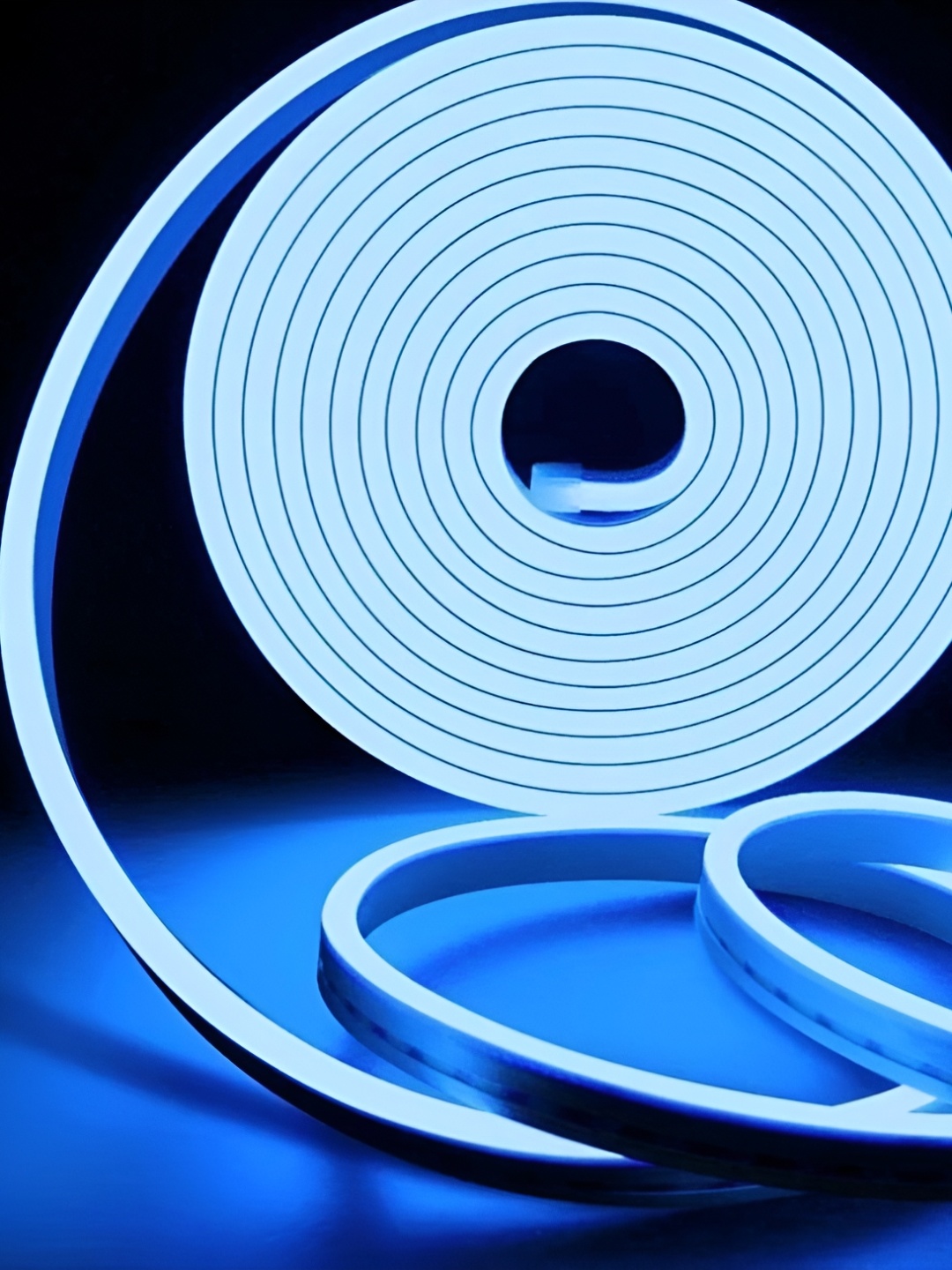 

SPARK WORLD 600 Blue LED String Lights