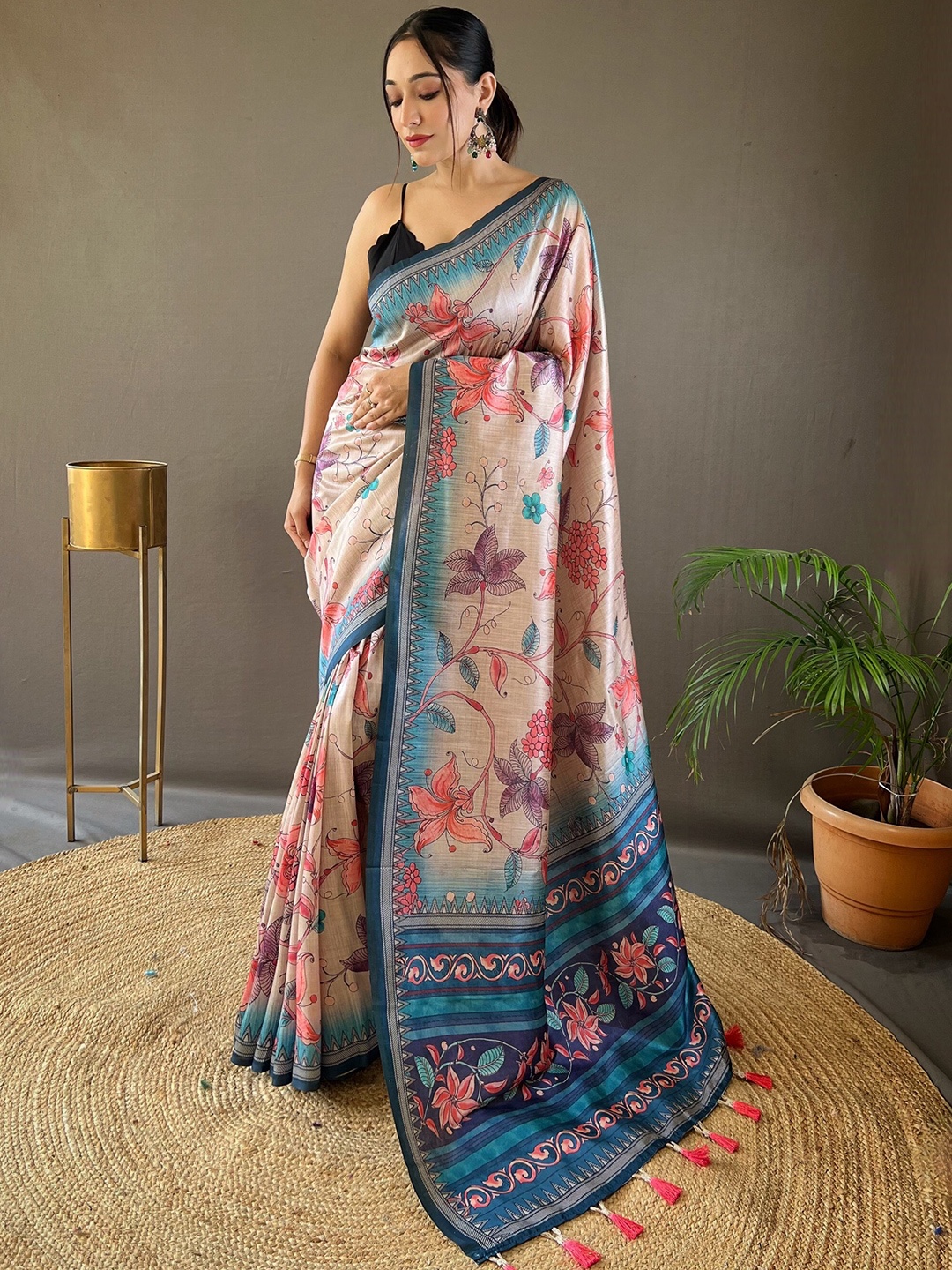 

Chandbaali Kalamkari Tussar Saree, Blue