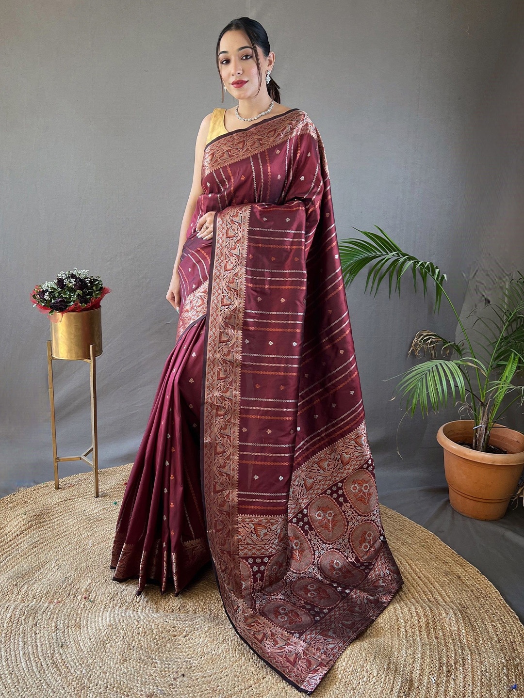 

Chandbaali Woven Design Zari Banarasi Saree, Brown