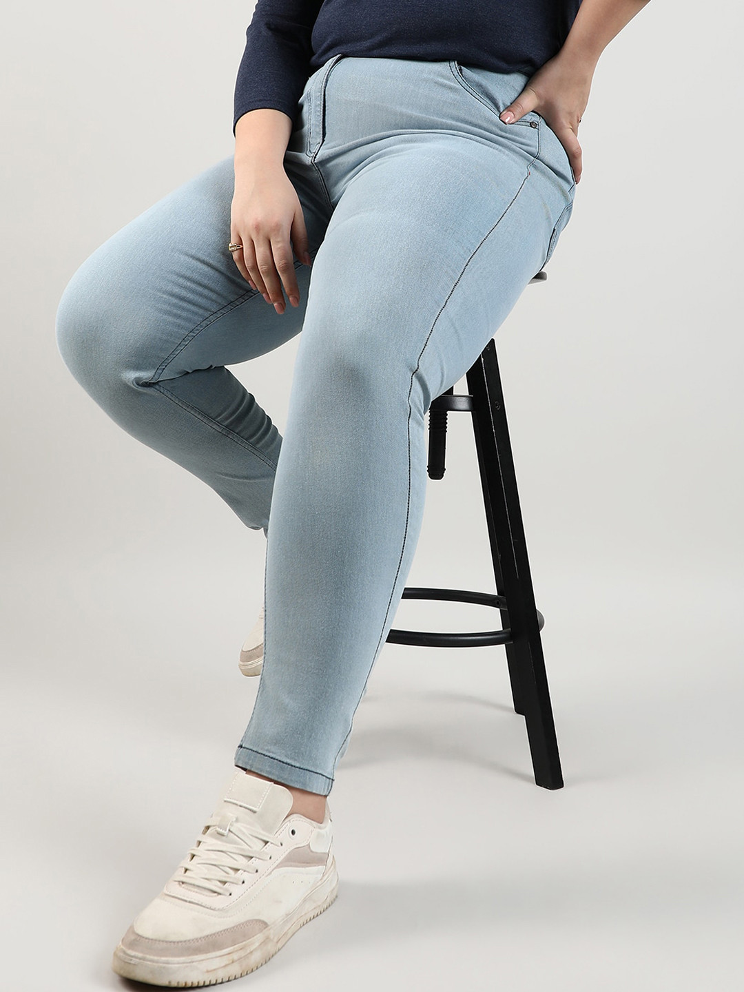 

Instafab Plus Women Comfort Light Fade Stretchable Jeans, Blue