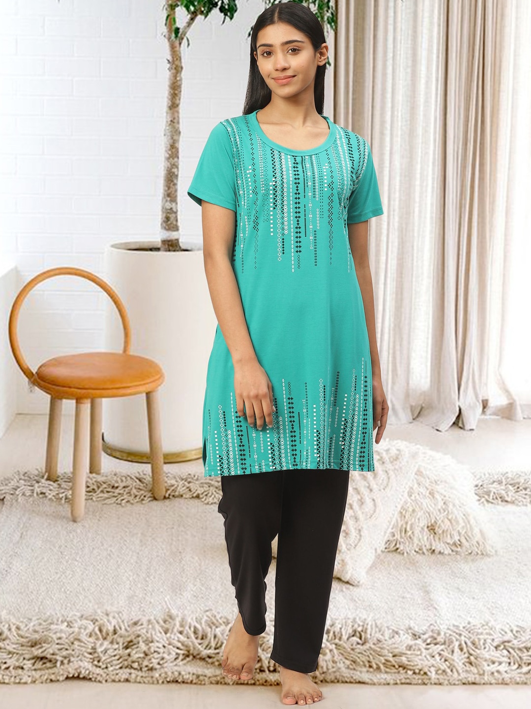 

Duchess Geometric Printed Cotton Night Suit, Green