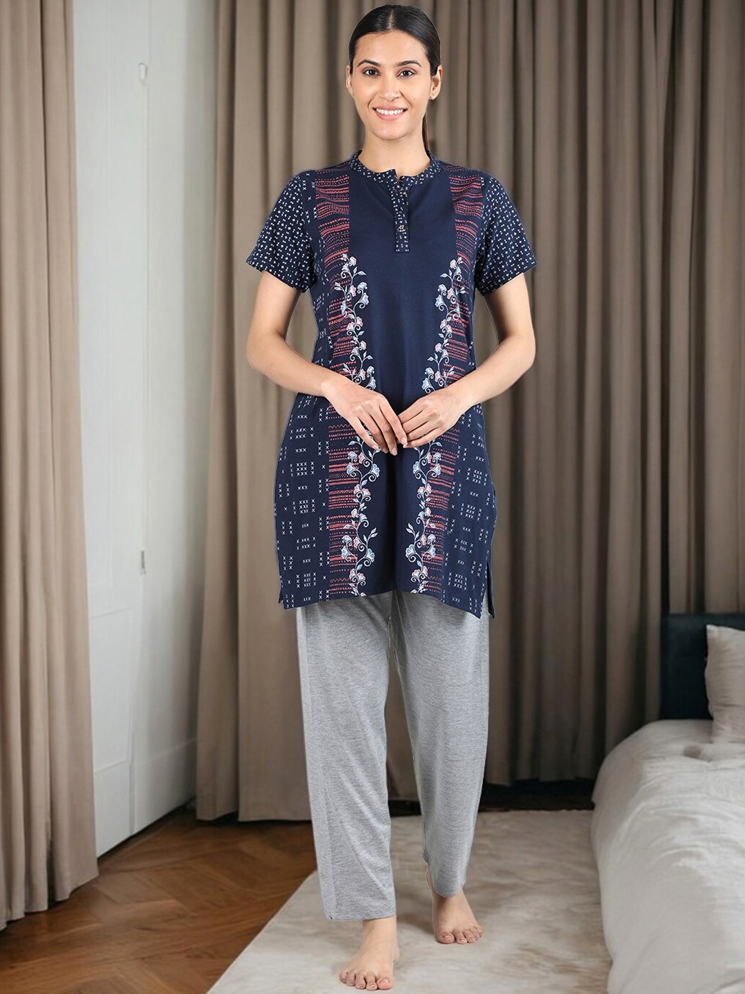 

Duchess Ethnic Motifs Printed Cotton Night suit, Navy blue