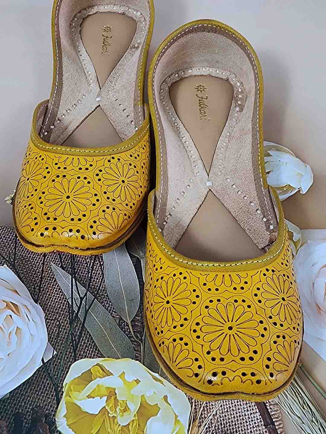 

Fulkari Textured Laser Cuts Round Toe Leather Mojaris, Yellow