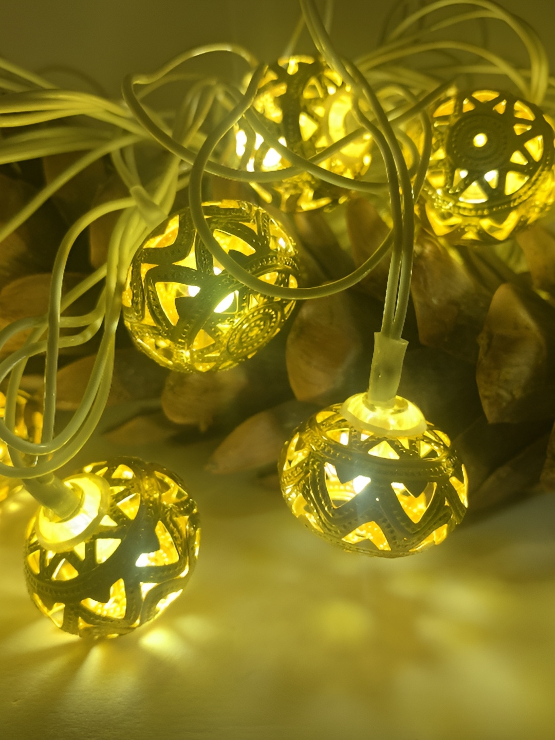 

SPARK WORLD Yellow Ball Shape String Lights, Gold