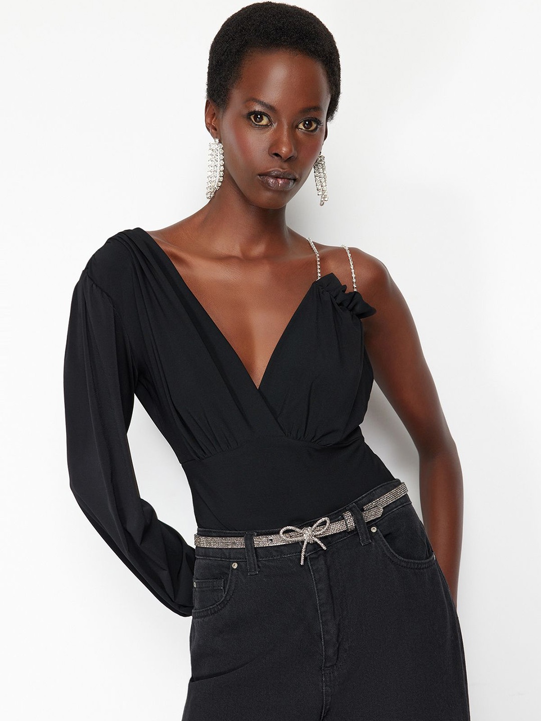 

Trendyol V-Neck Puffed Sleeve Bodysuit, Black
