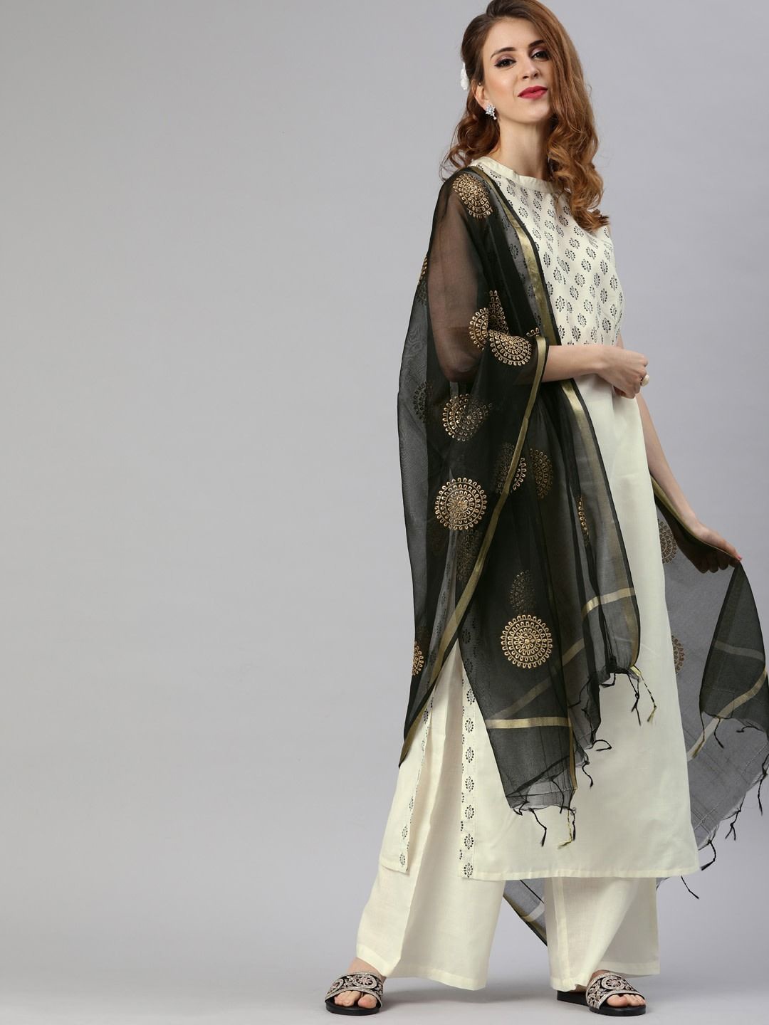 

Tulsattva Floral Printed Sleeveless Pure Cotton Straight Kurta With Palazzos & Dupatta, White