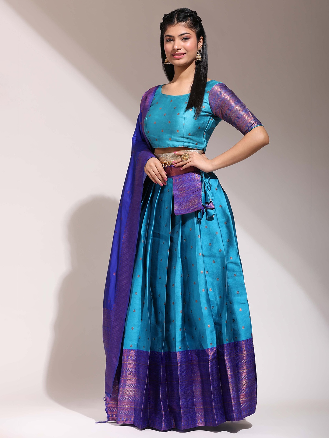 

Fabcartz Woven Designed Semi-Stitched Lehenga & Unstitched Blouse With Dupatta, Turquoise blue