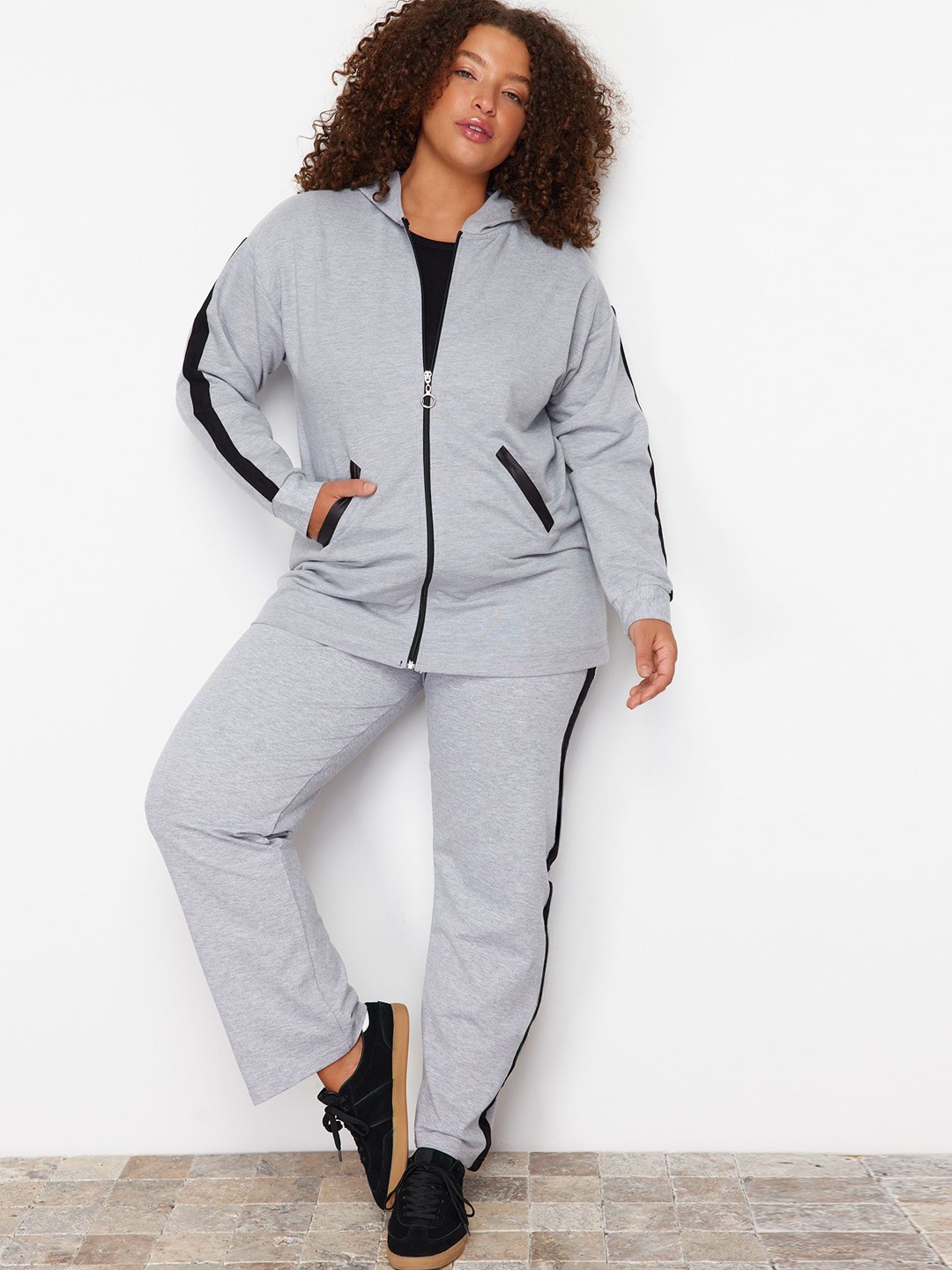 

Trendyol Plus Size Hooded Tracksuit, Grey