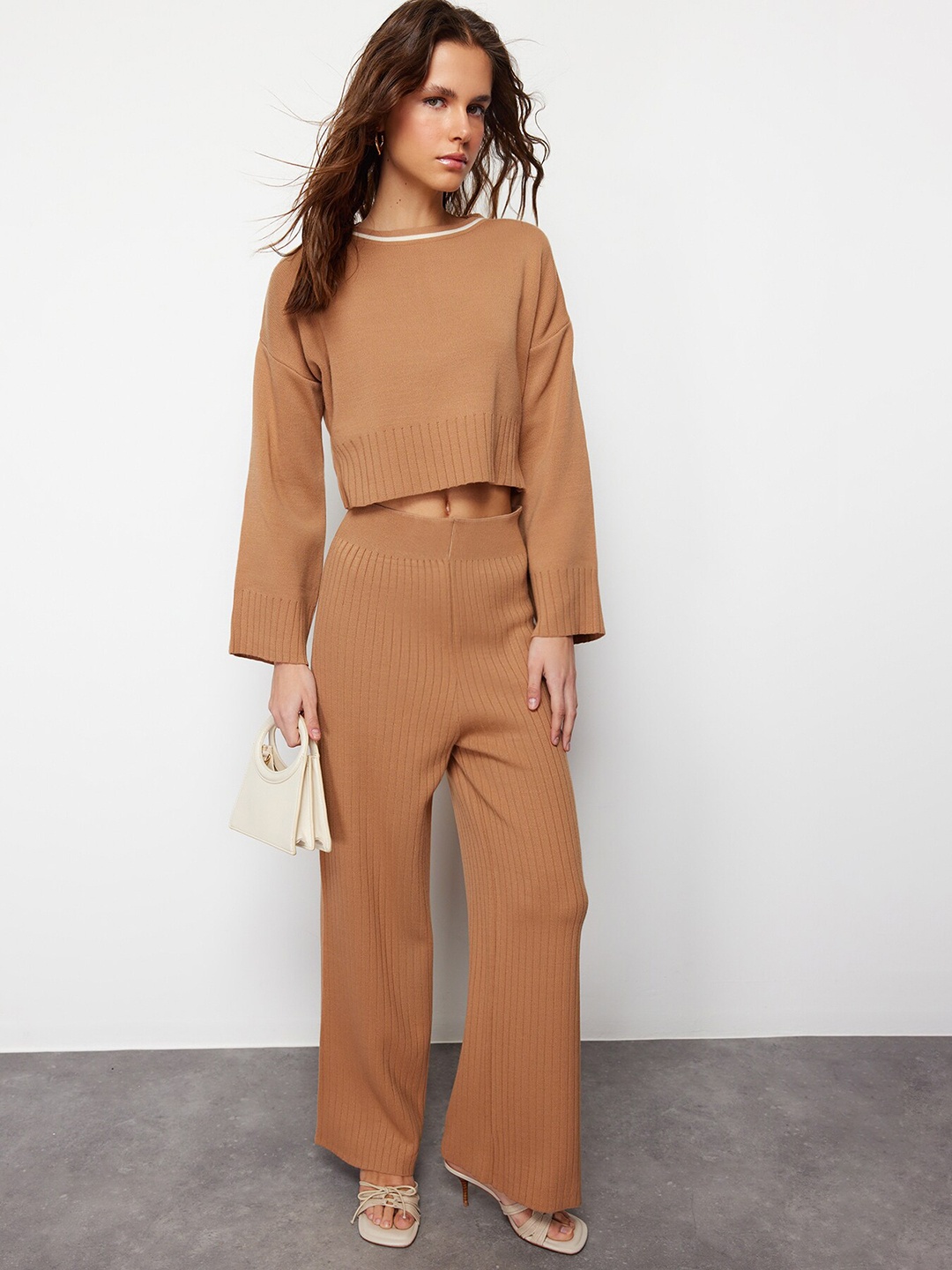 

Trendyol Long Sleeved Acrylic Top & Trouser, Na