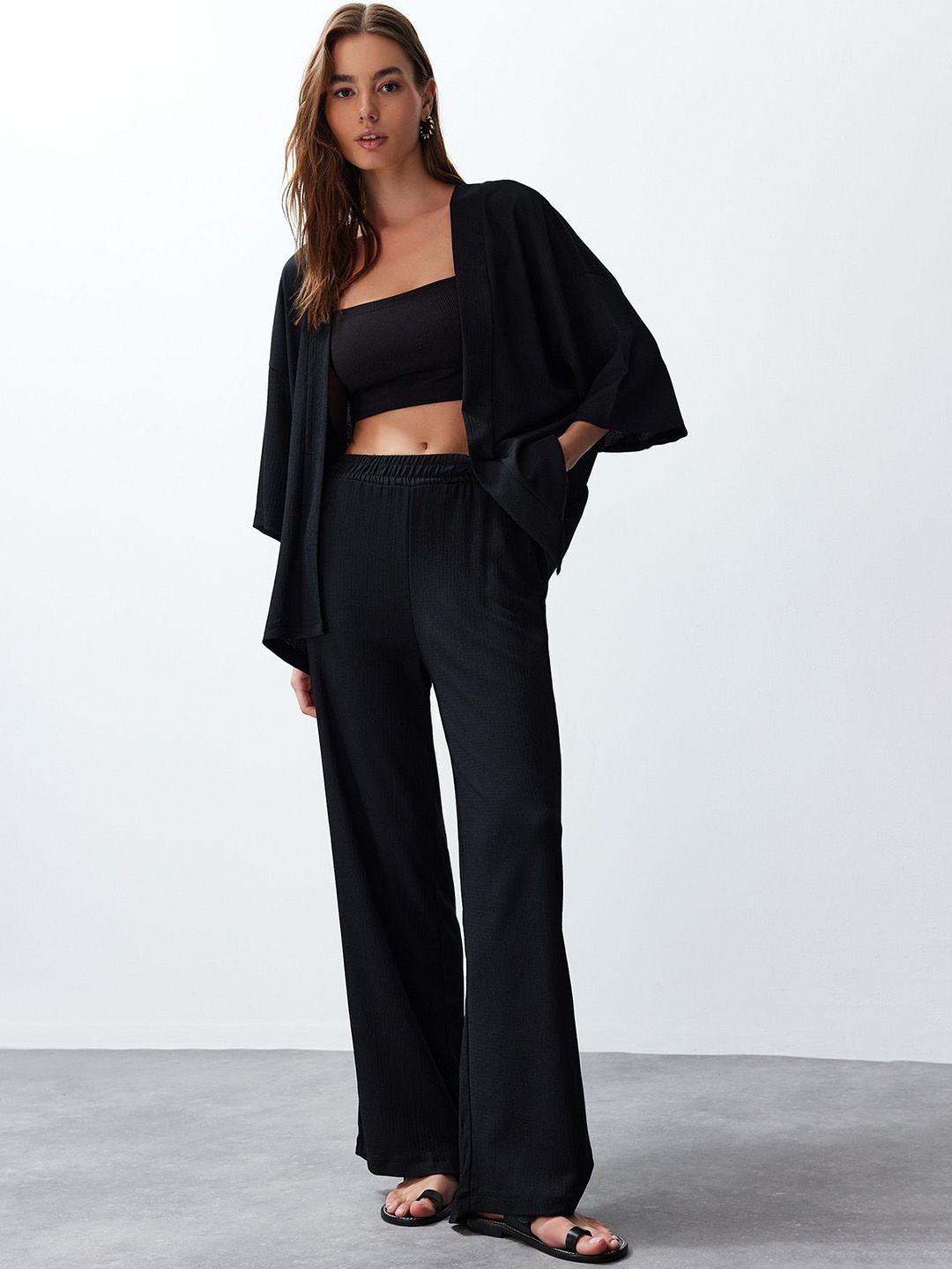 

Trendyol Crop Top With Shrug & Trousers, Black