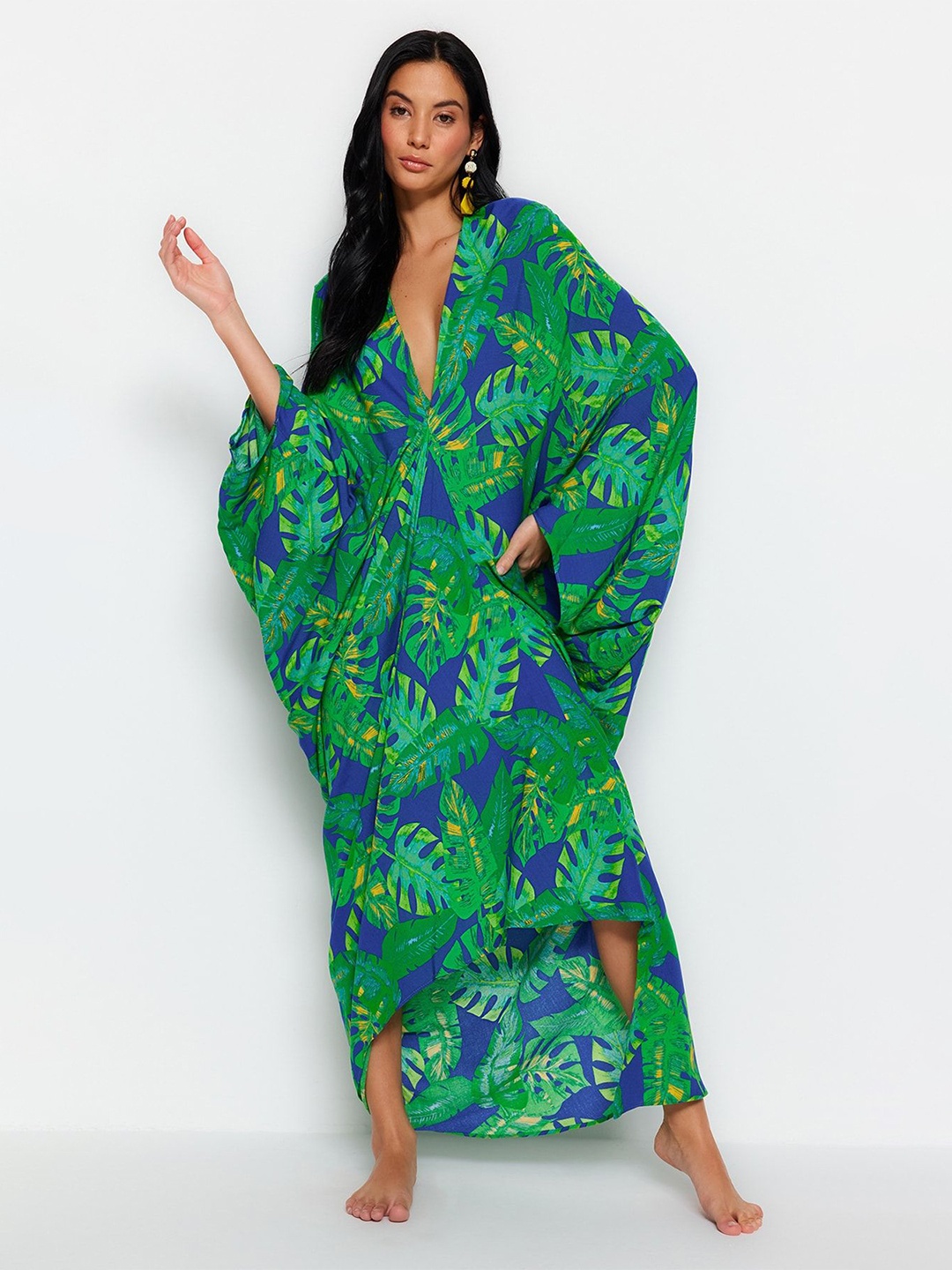 

Trendyol Tropical Print Extended Sleeves Kaftan Maxi Dress, Green