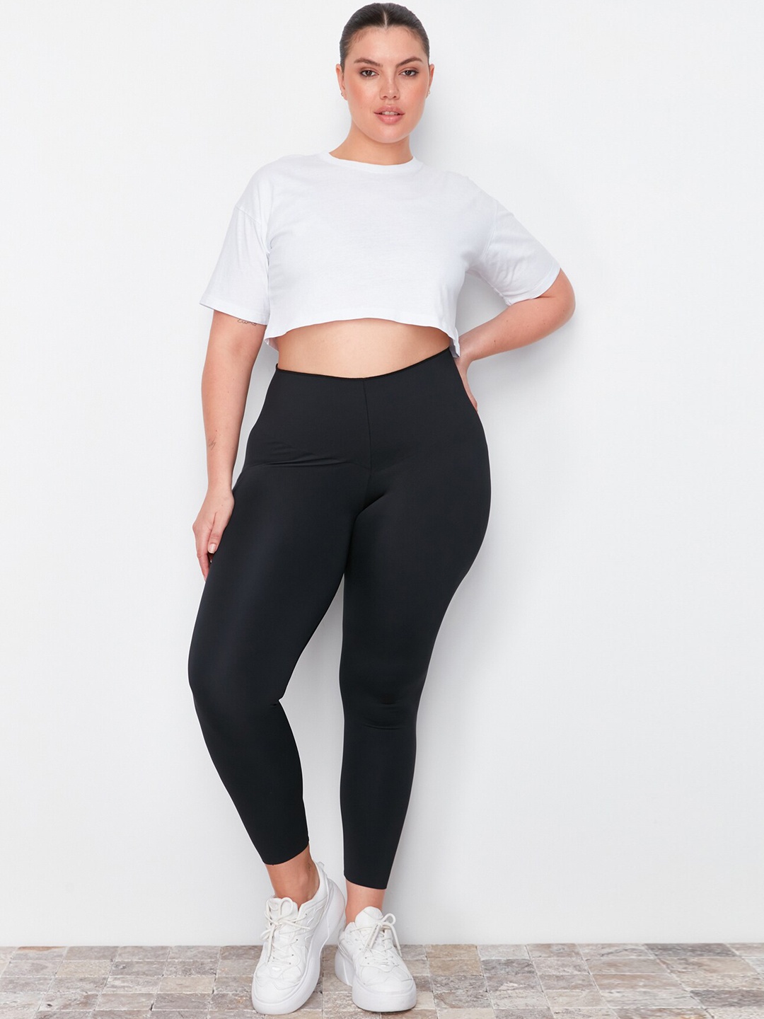 

Trendyol Women Plus Size Slim-Fit Ankle-Length Tights, Black