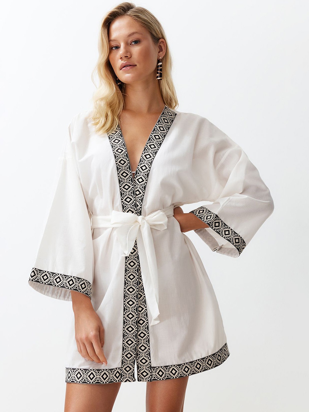 

Trendyol V-Neck Cover-Up Dress, White