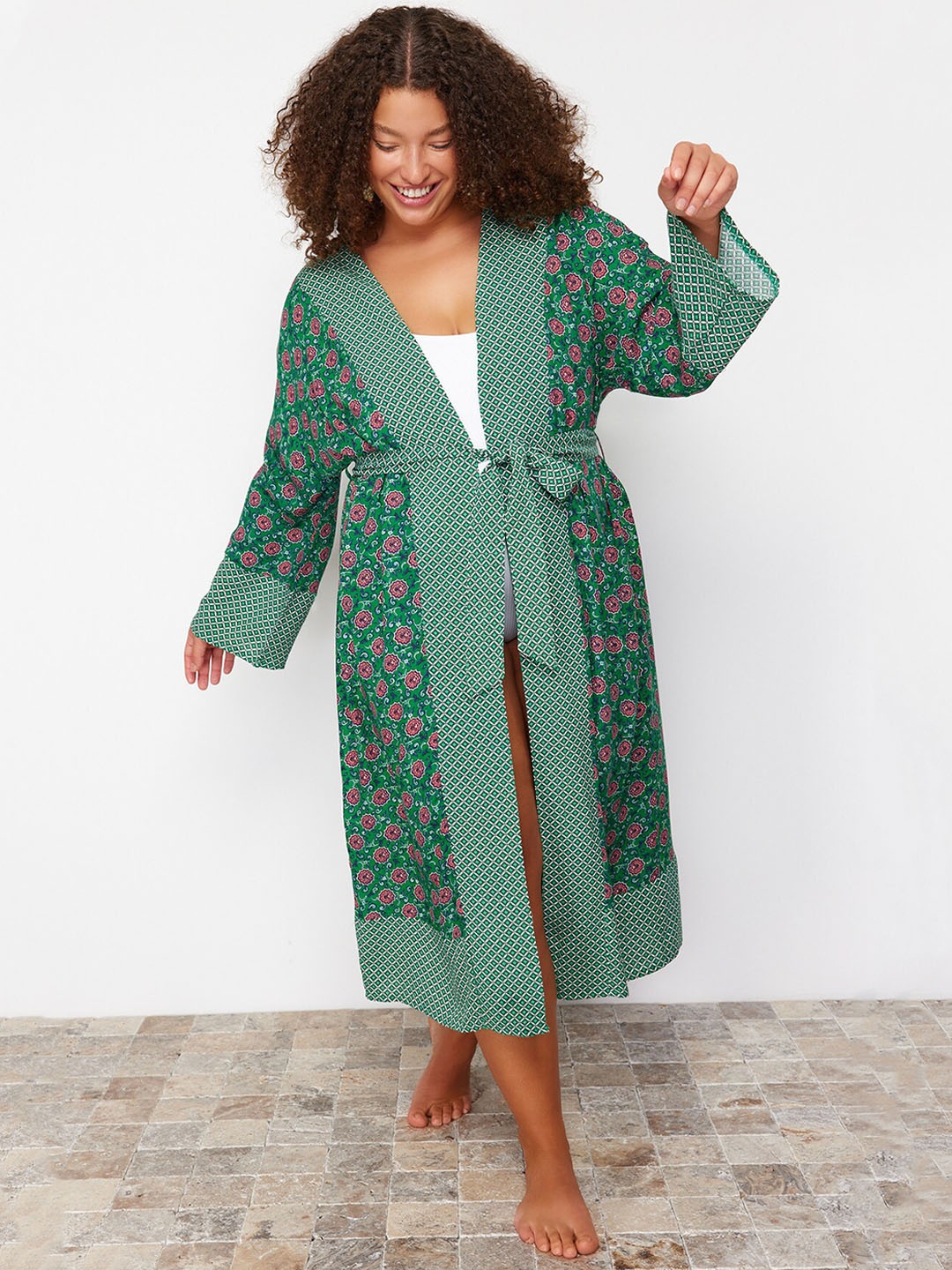 

Trendyol Printed Midi Length Robe, Green