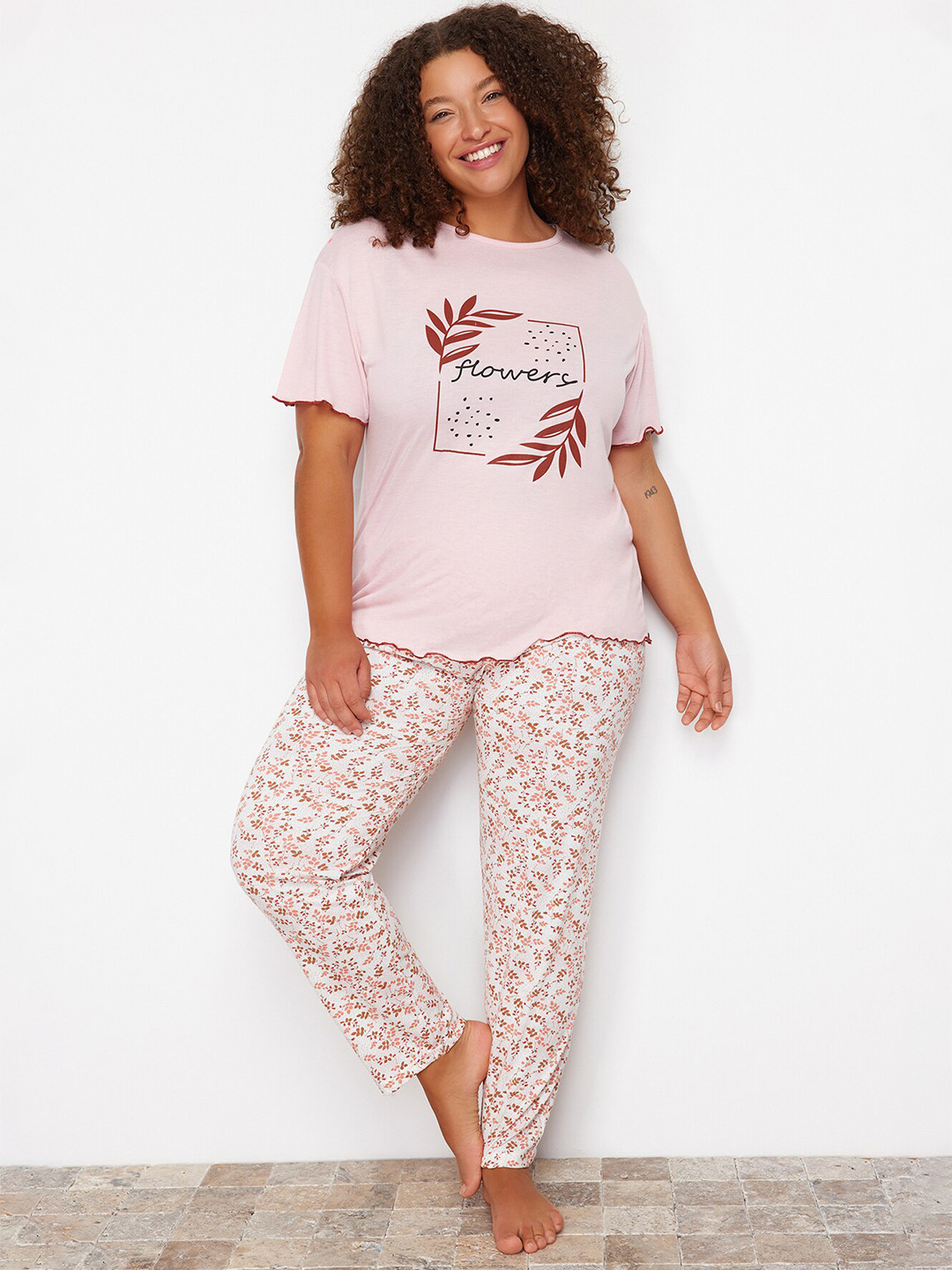 

Trendyol Printed Night Wear T-Shirt & Pyjama Set, Pink