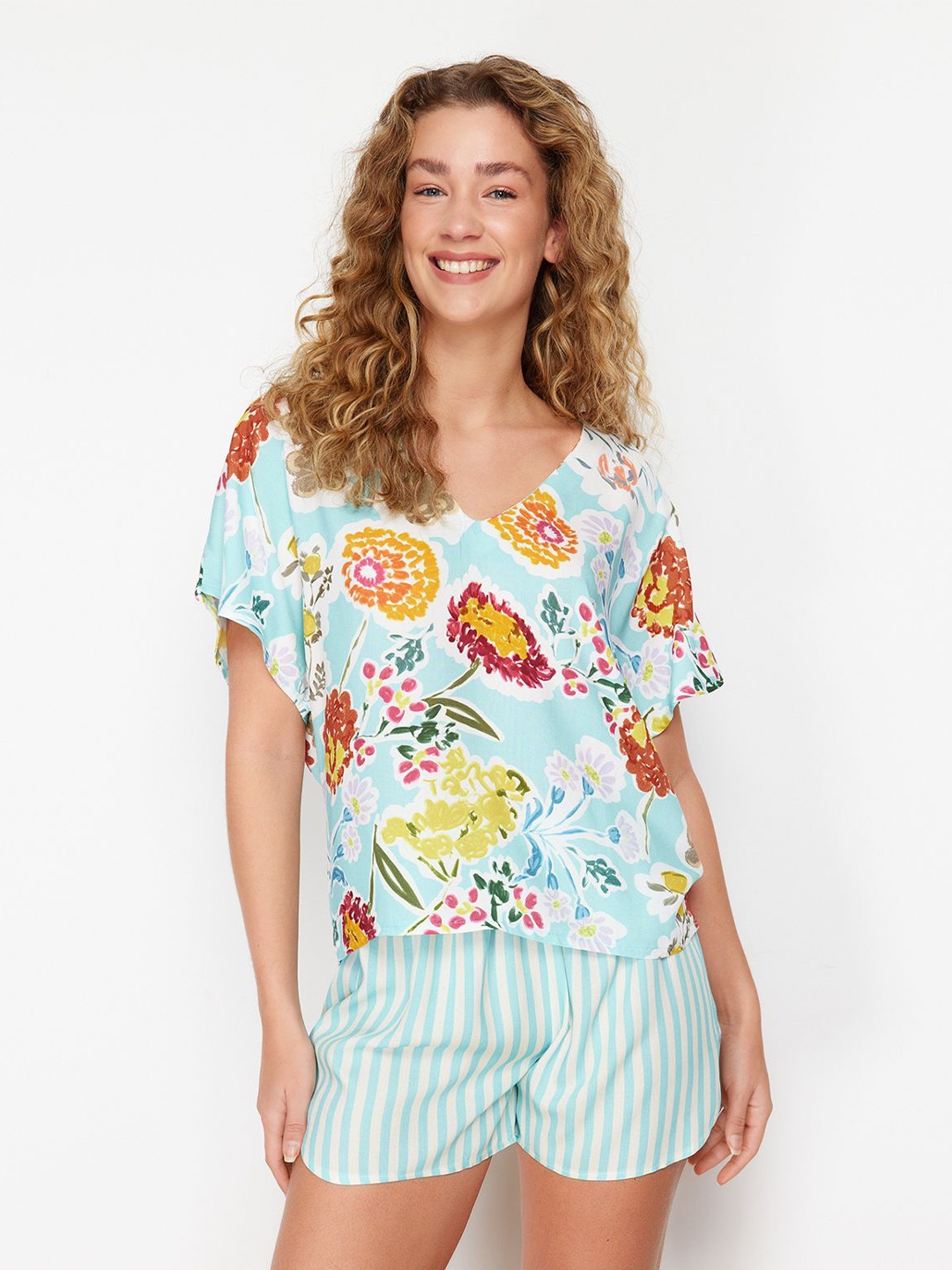 

Trendyol Floral Printed Nightsuit, Blue