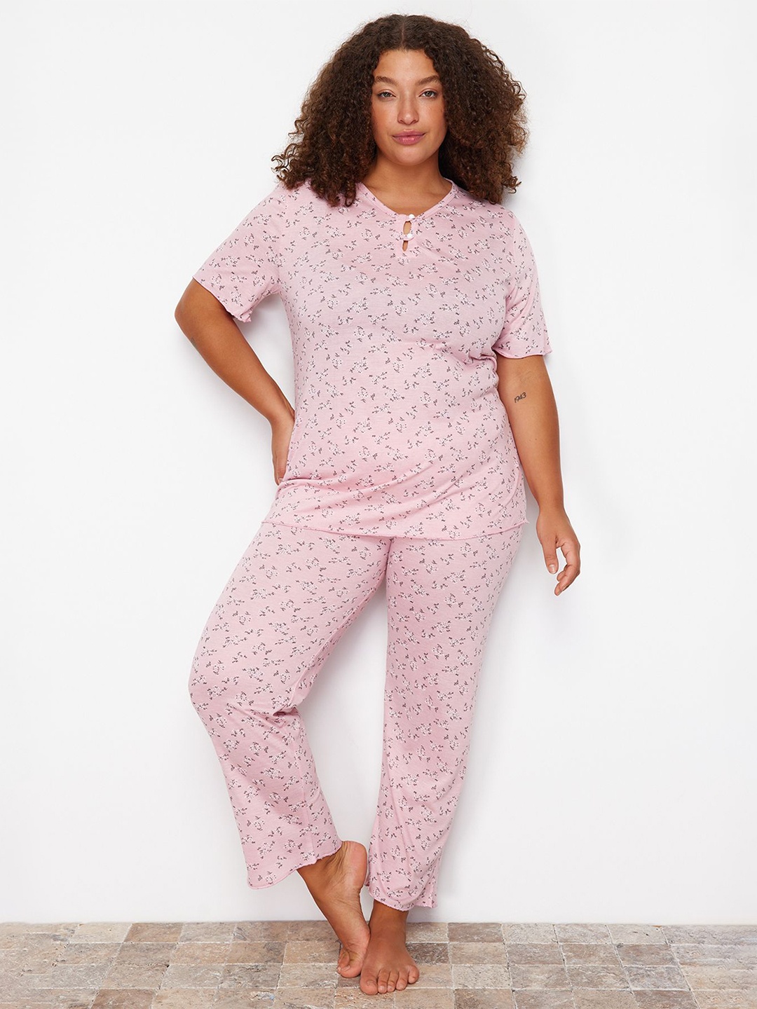 

Trendyol Plus Size Floral Printed Round-Neck Nightsuit, Pink