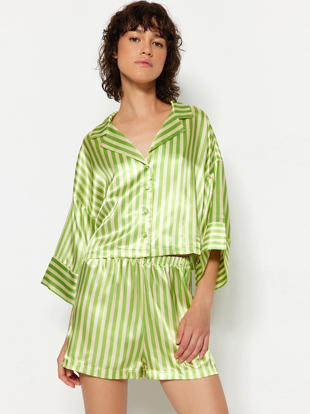 

Trendyol Striped Lapel Collar Crop Shirt With Shorts, Green